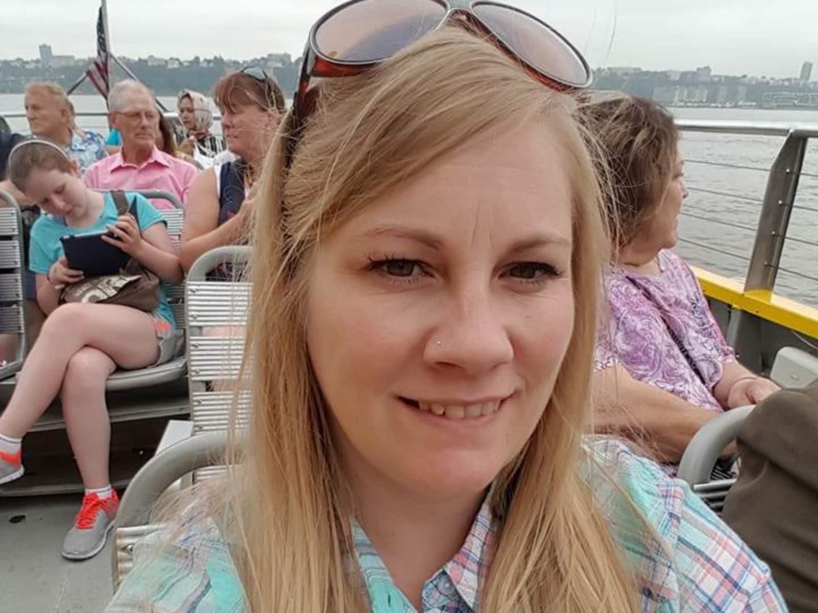 Shelly from Arbroath, United Kingdom