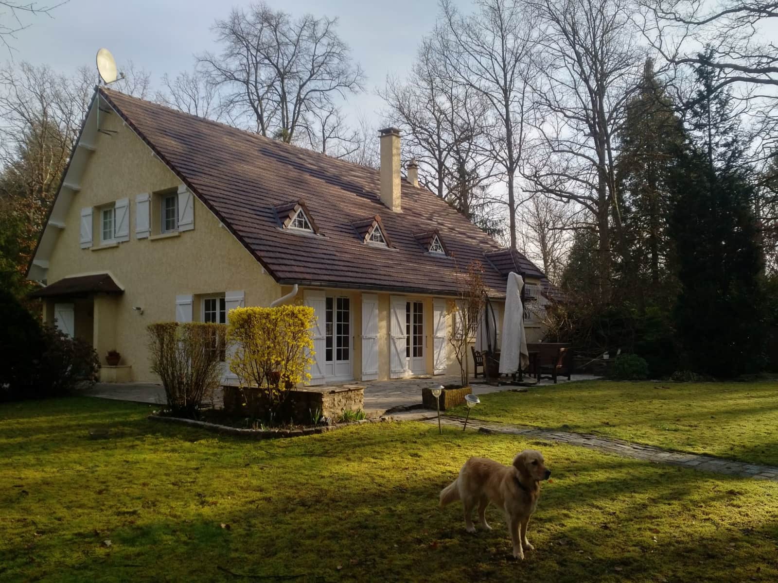 Housesitting assignment in Chantilly, France