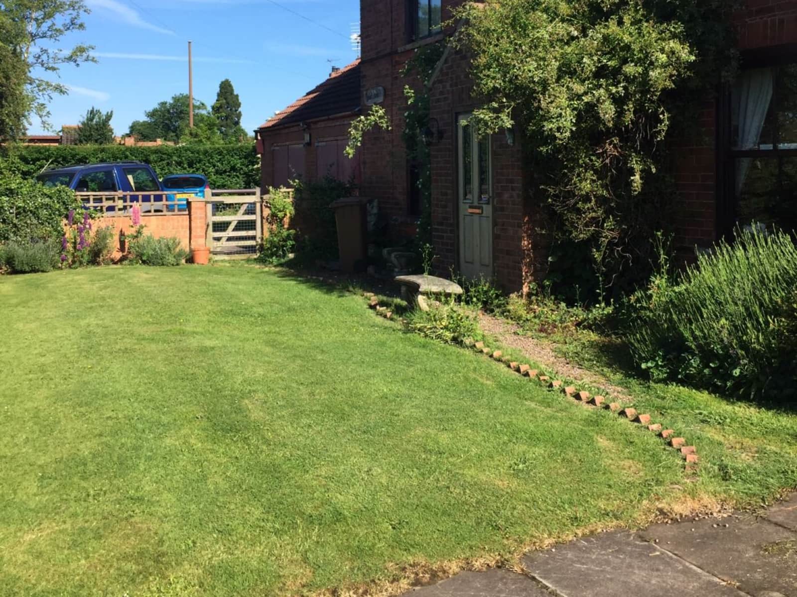 Housesitting assignment in Haxey, United Kingdom