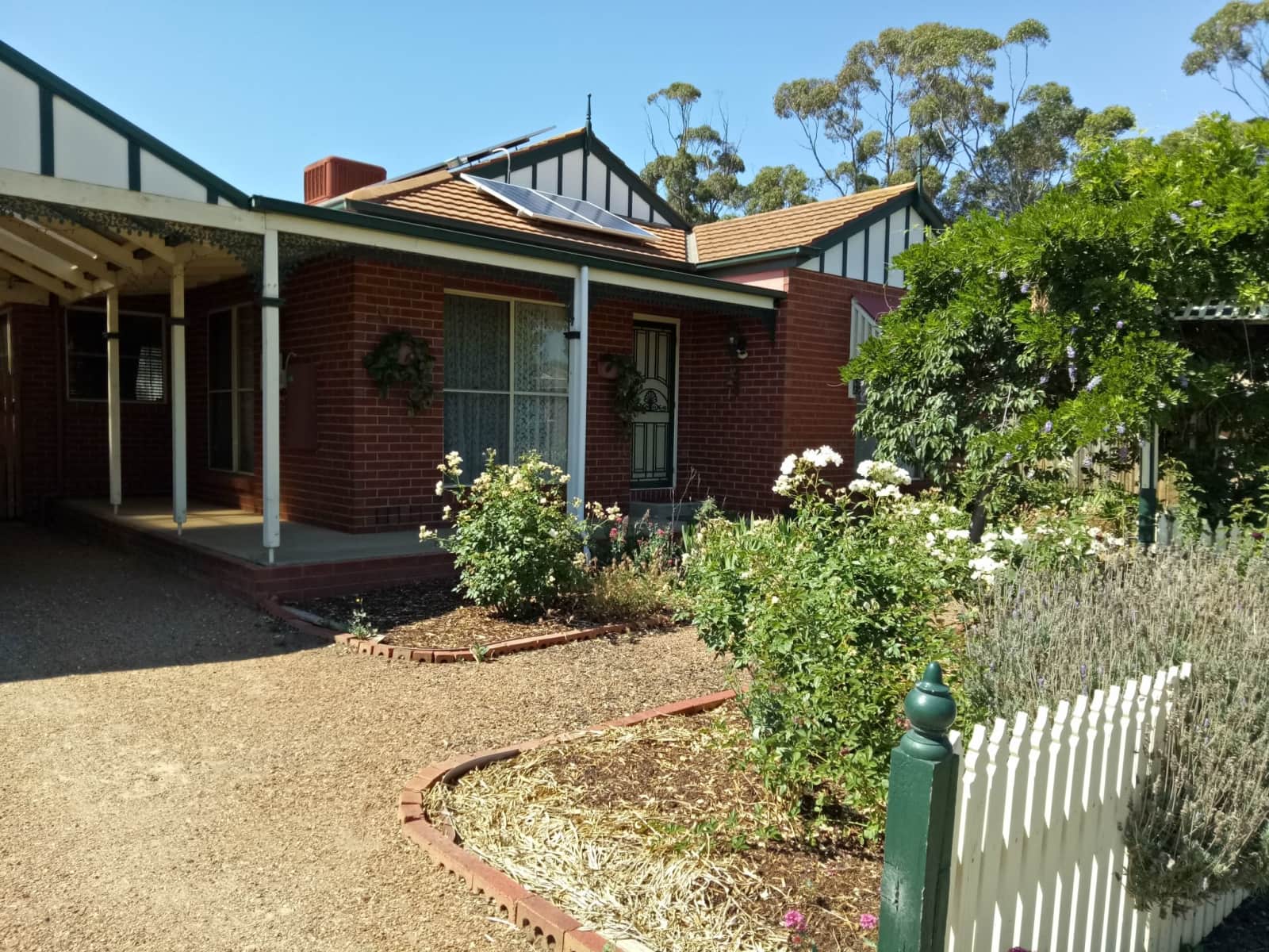 Housesitting assignment in Werribee, Victoria, Australia