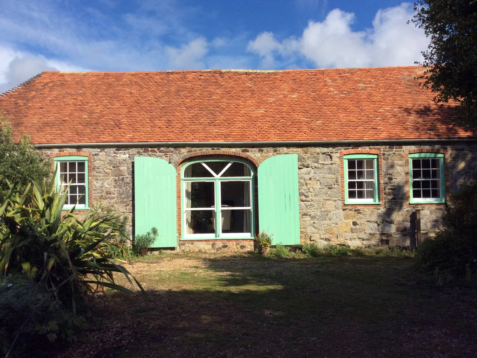 Housesitting assignment in Newport, United Kingdom