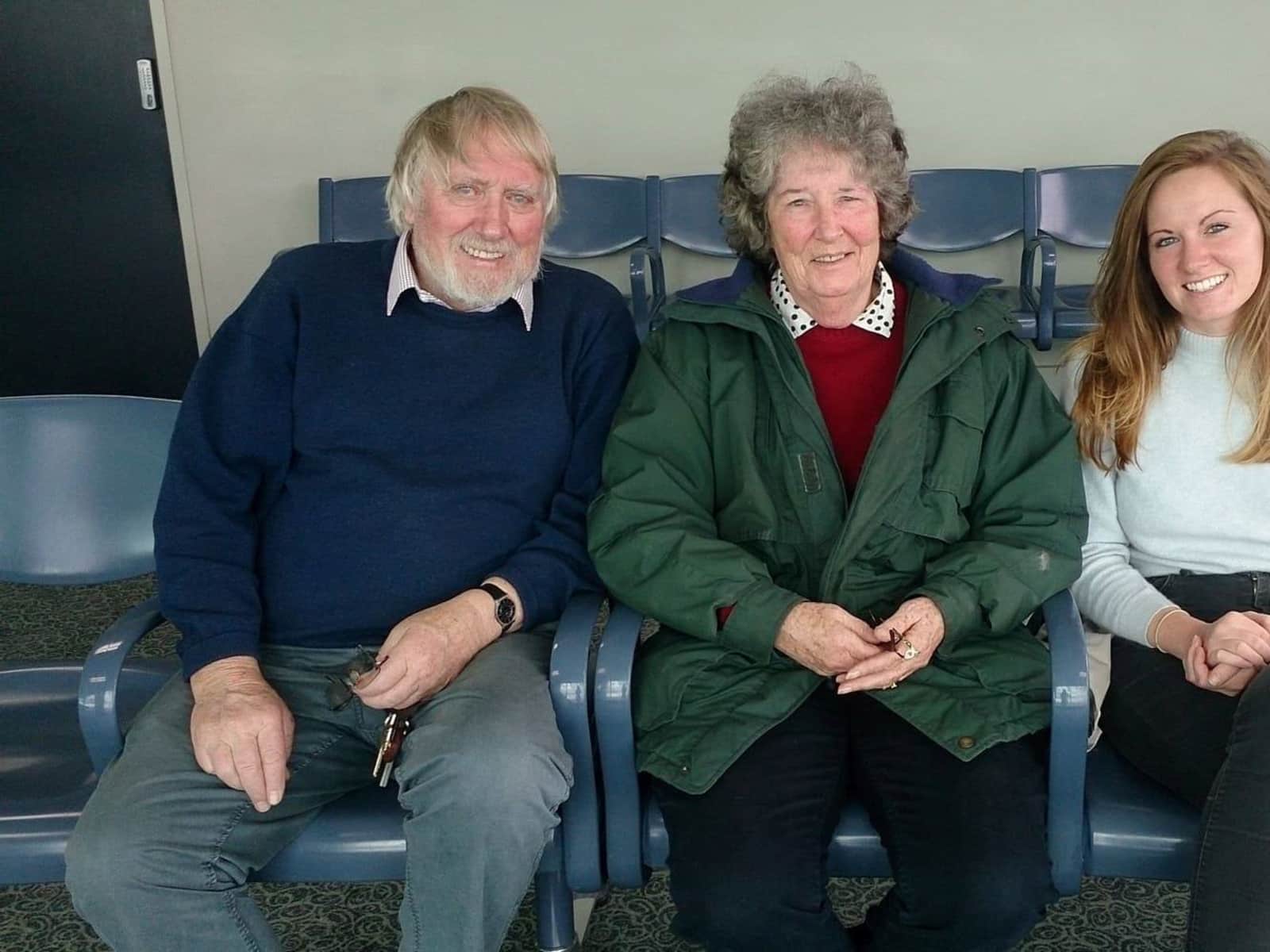 Linda michele & Neil from Havelock North, New Zealand