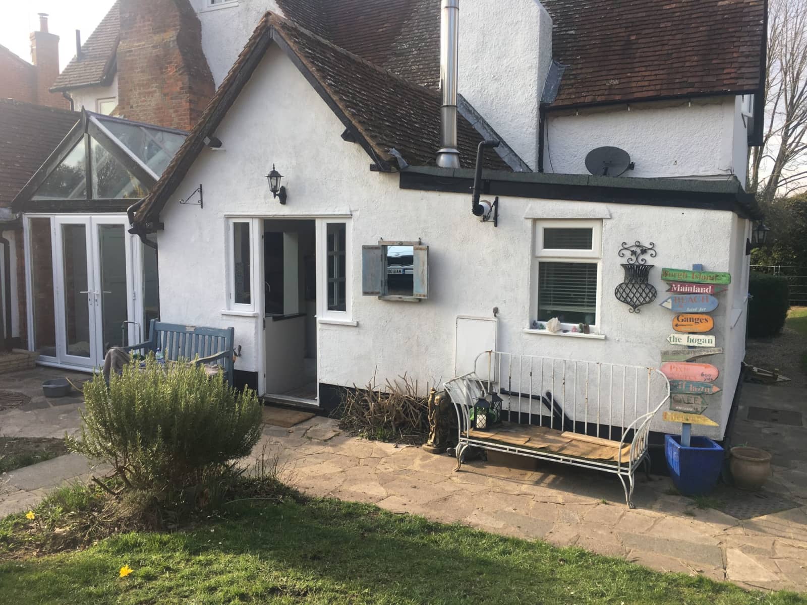 Housesitting assignment in Wendover, United Kingdom