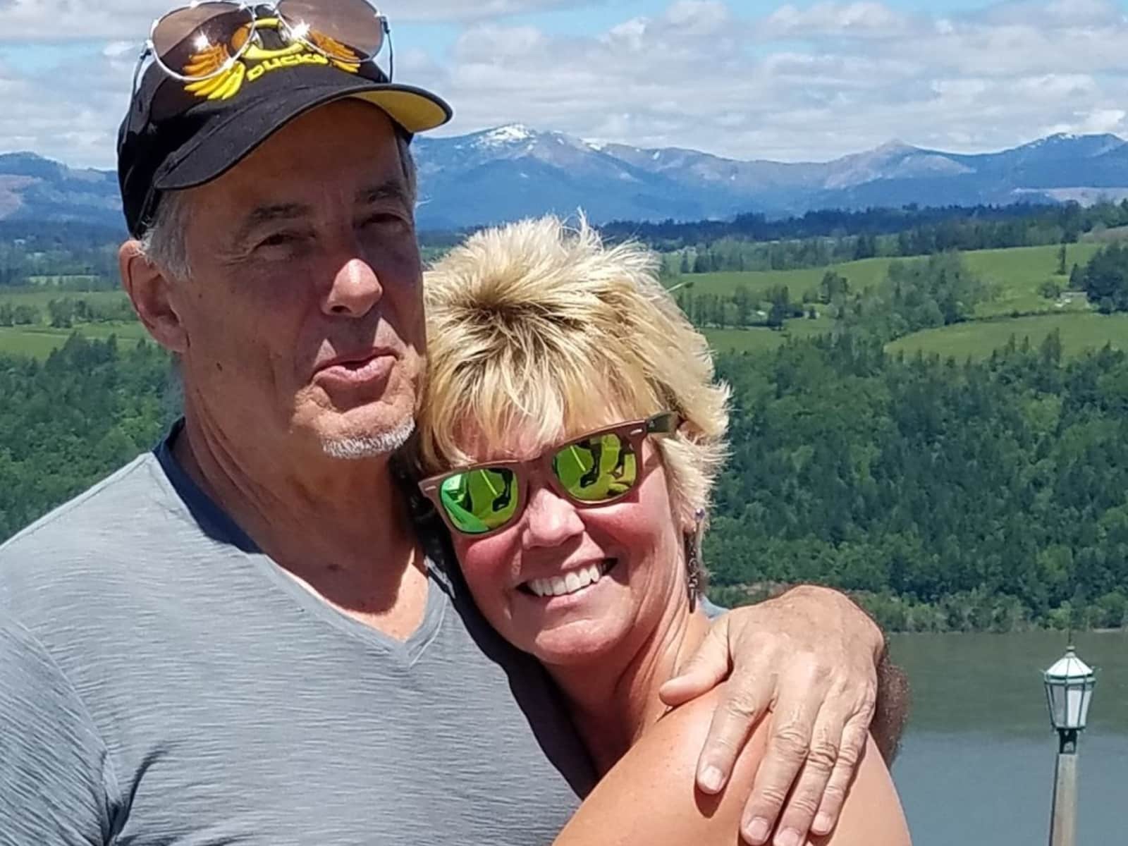 Sharon & George from Oregon City, Oregon, United States
