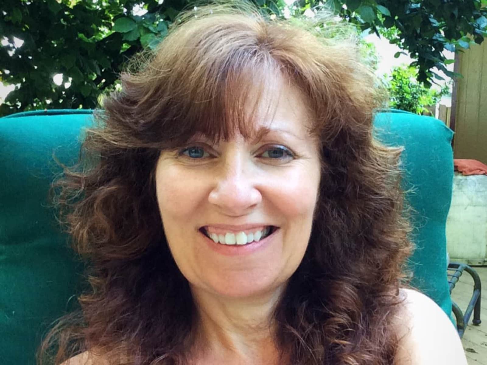 Desi from Oregon City, Oregon, United States