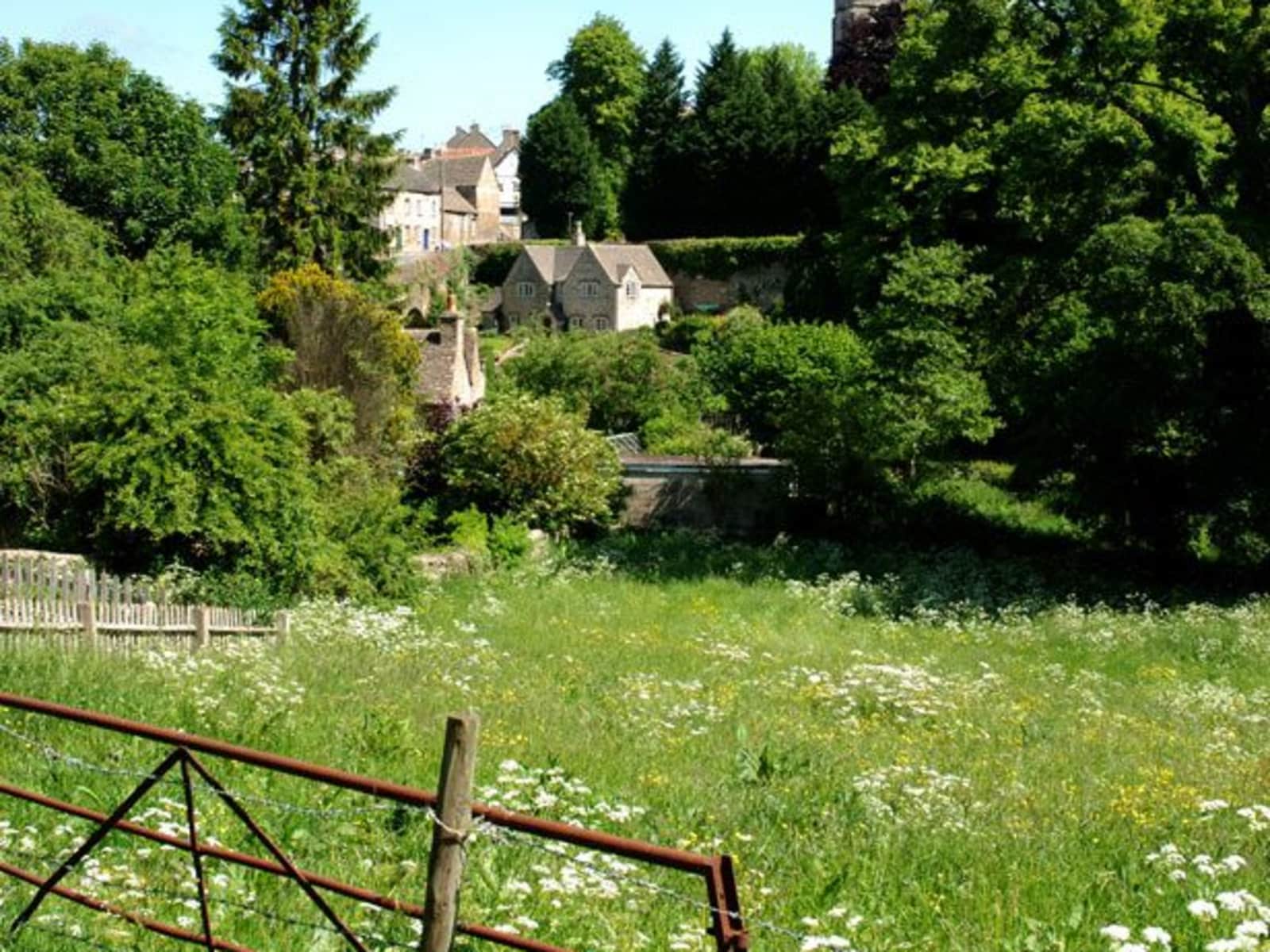 Housesitting assignment in Tetbury, United Kingdom