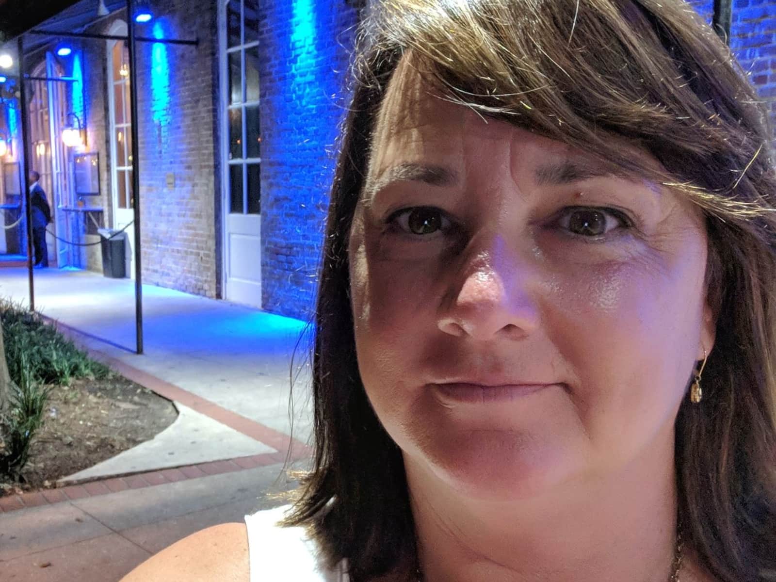 Laurie from Oswego, Illinois, United States