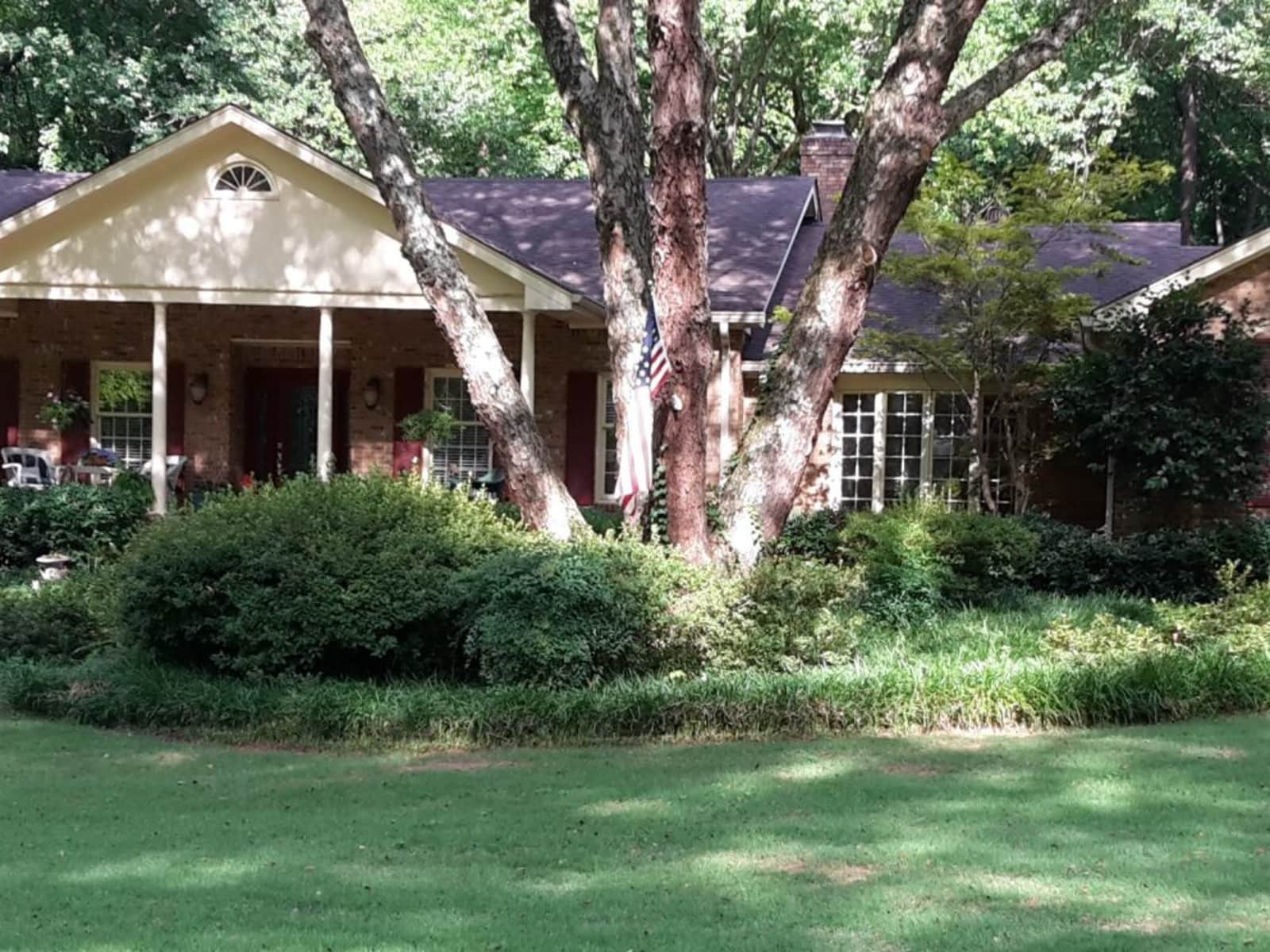 Housesitting assignment in Tucker, Georgia, United States