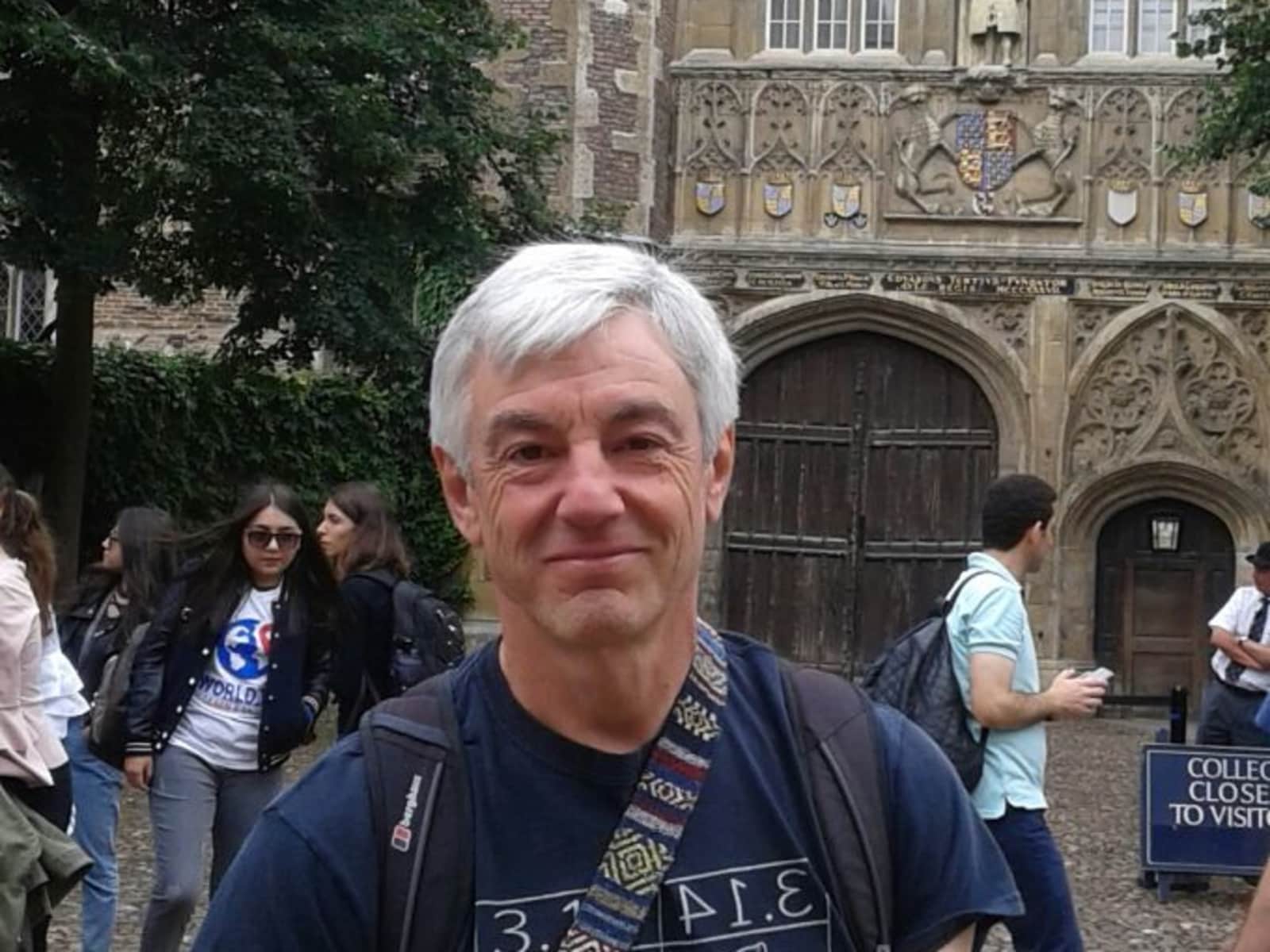 Robin from Glasgow, United Kingdom