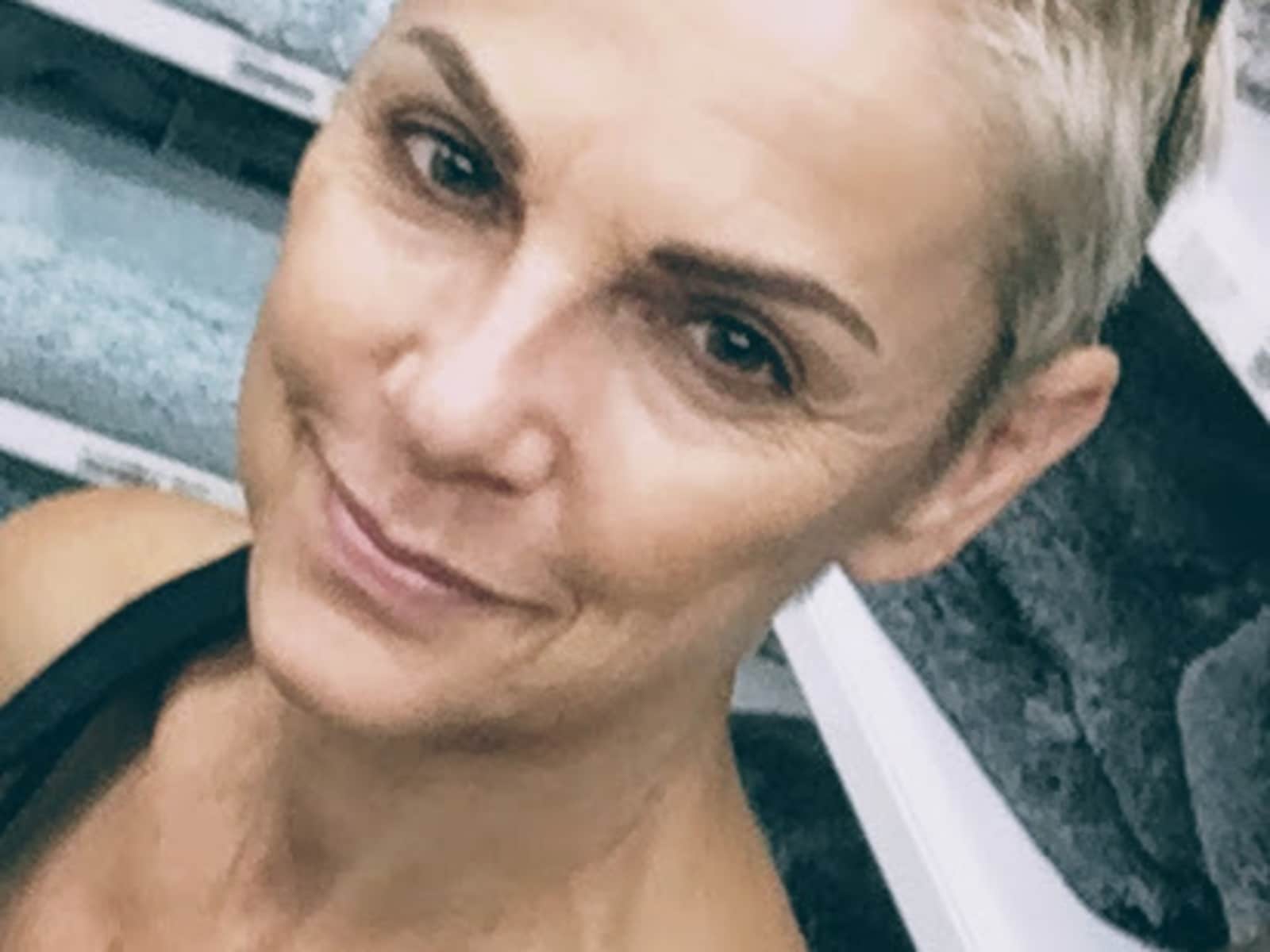 Roberta from Los Angeles, California, United States