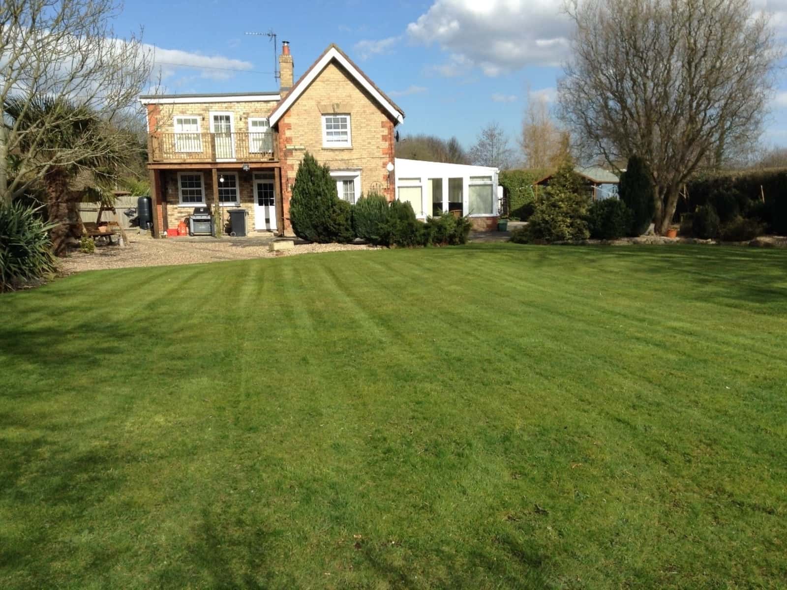 Housesitting assignment in Alford, United Kingdom