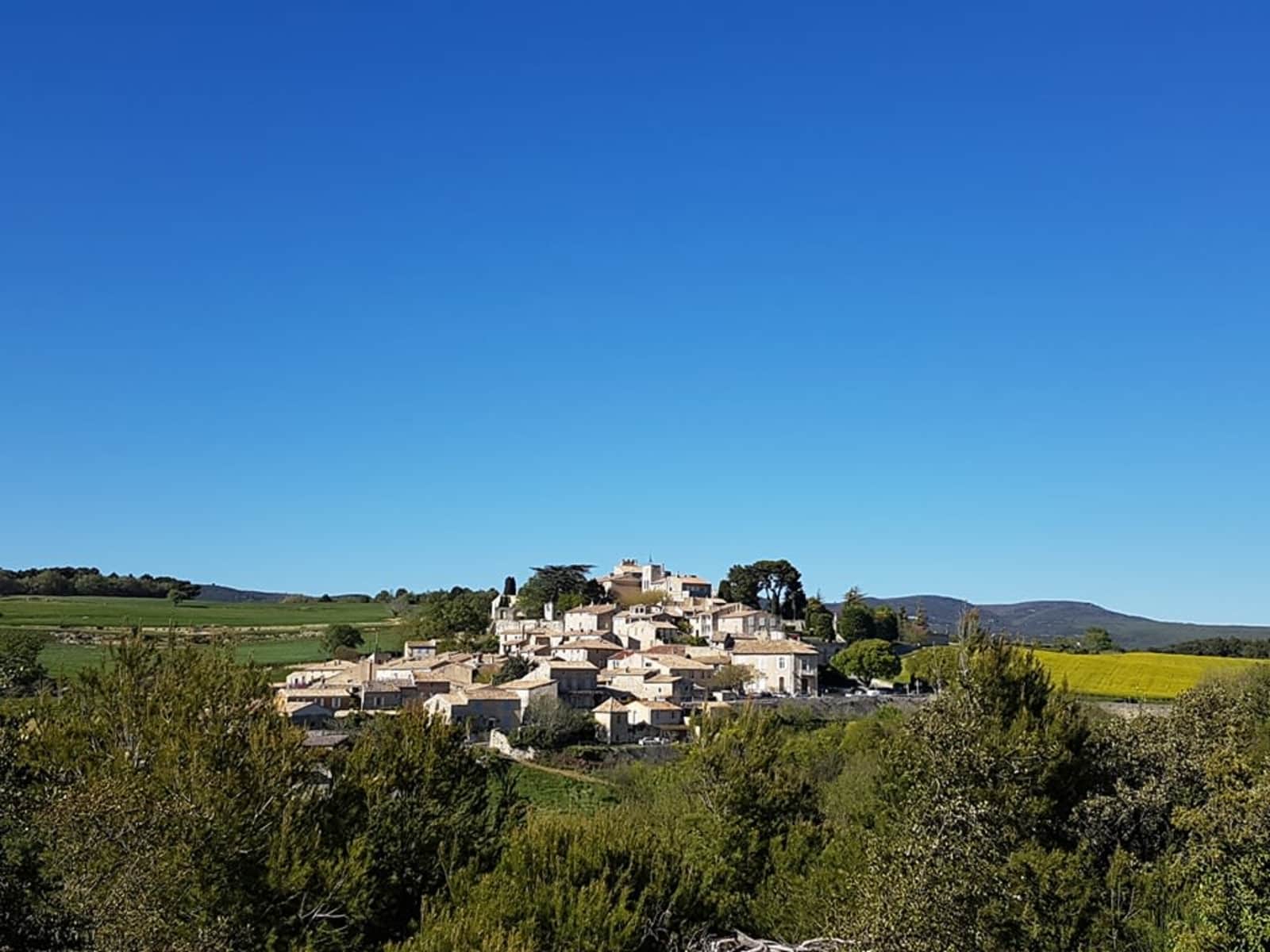 Housesitting assignment in Murs, France