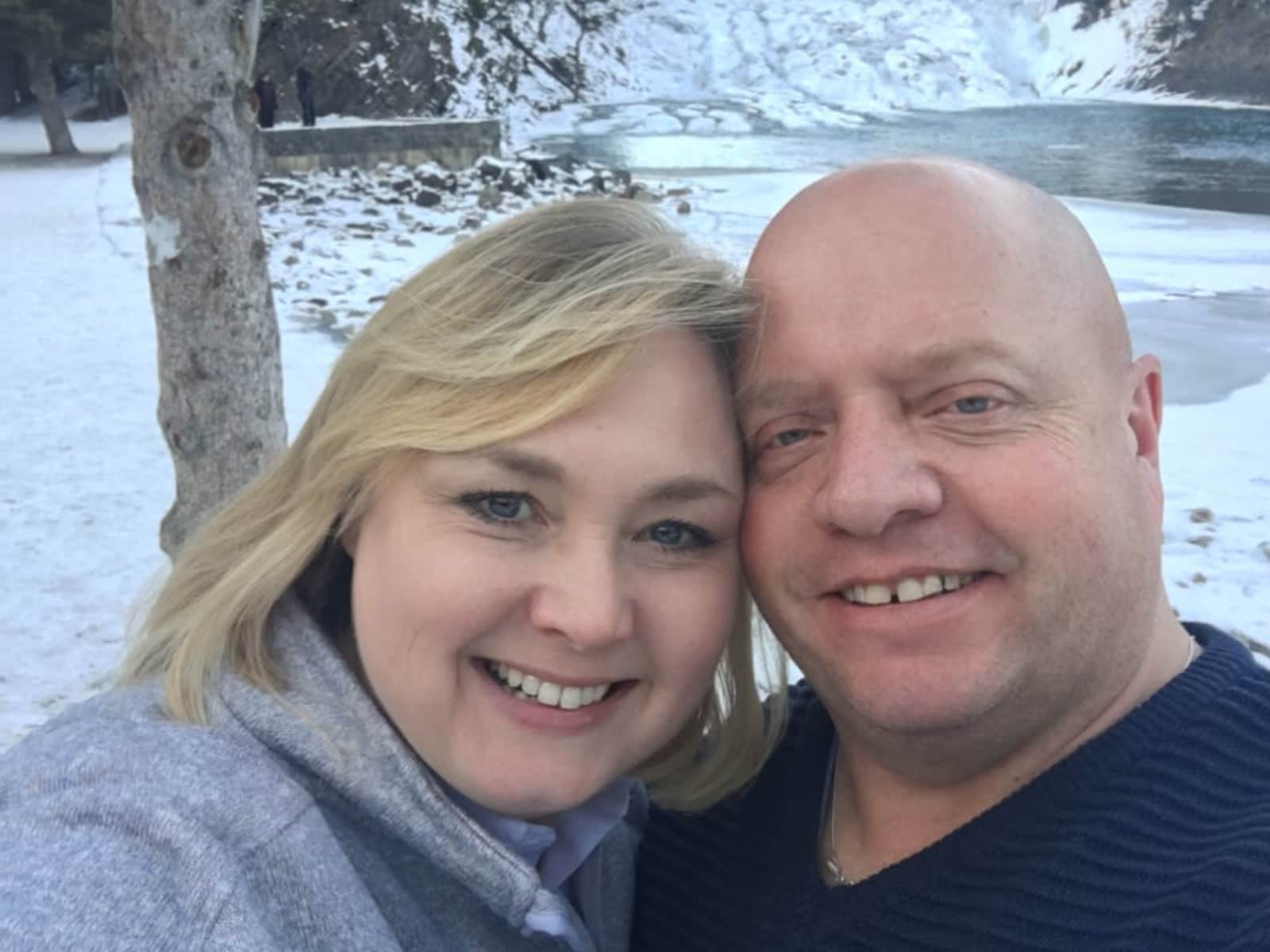 Elizabeth & Gary from Edmonton, Alberta, Canada