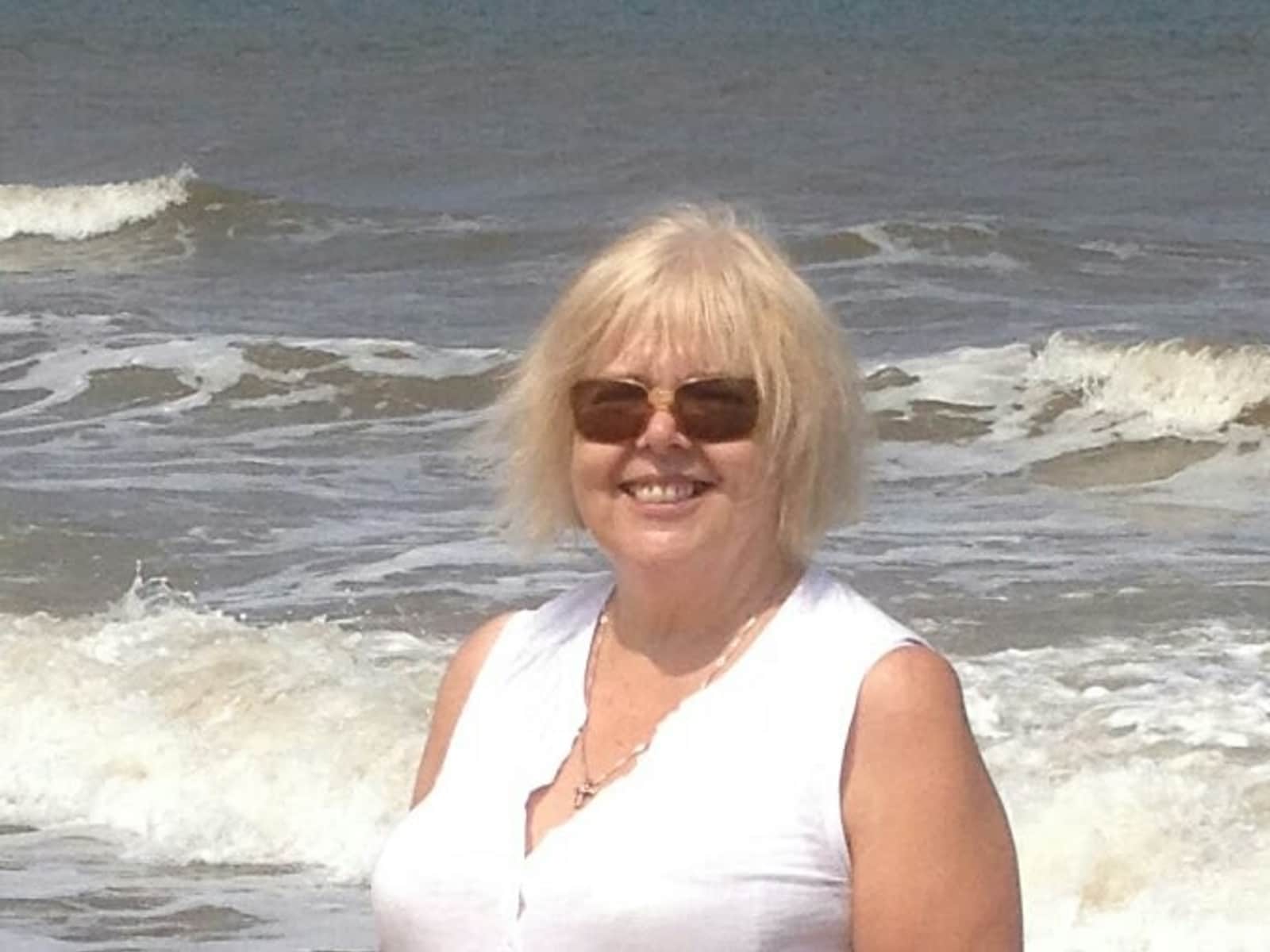 Helenj from Beckenham, United Kingdom