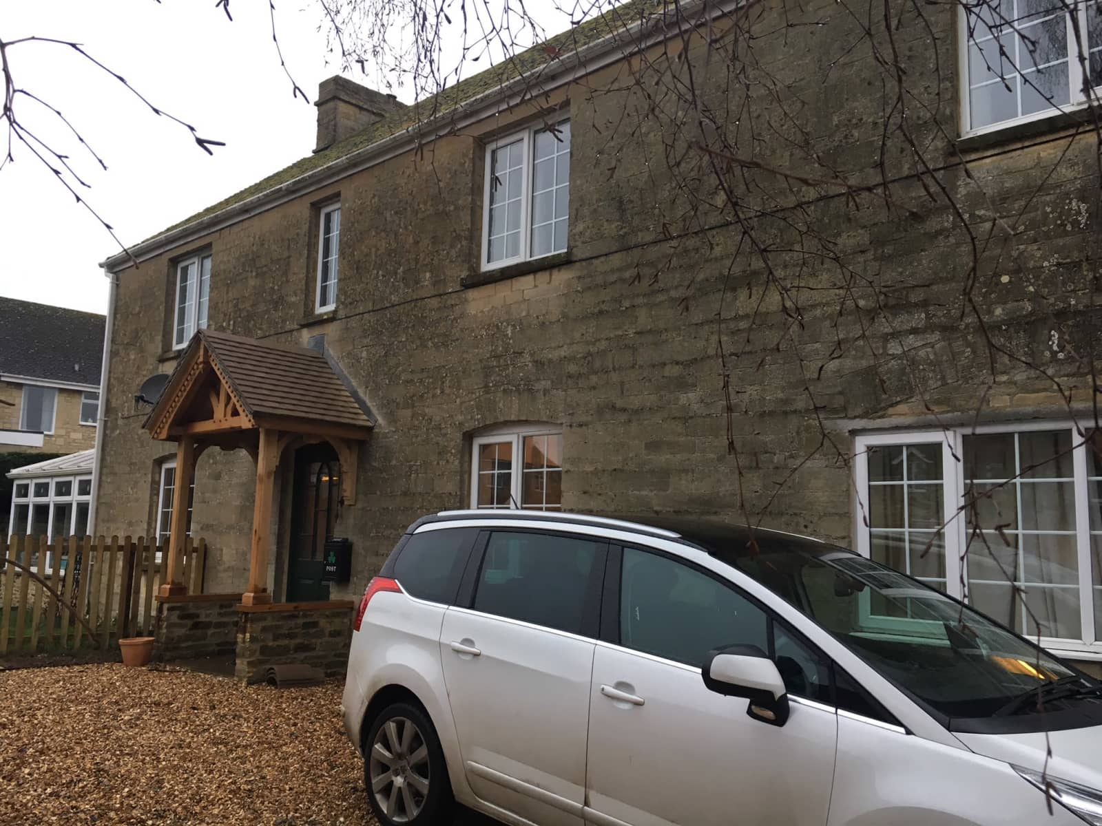 Housesitting assignment in Shipton under Wychwood, United Kingdom