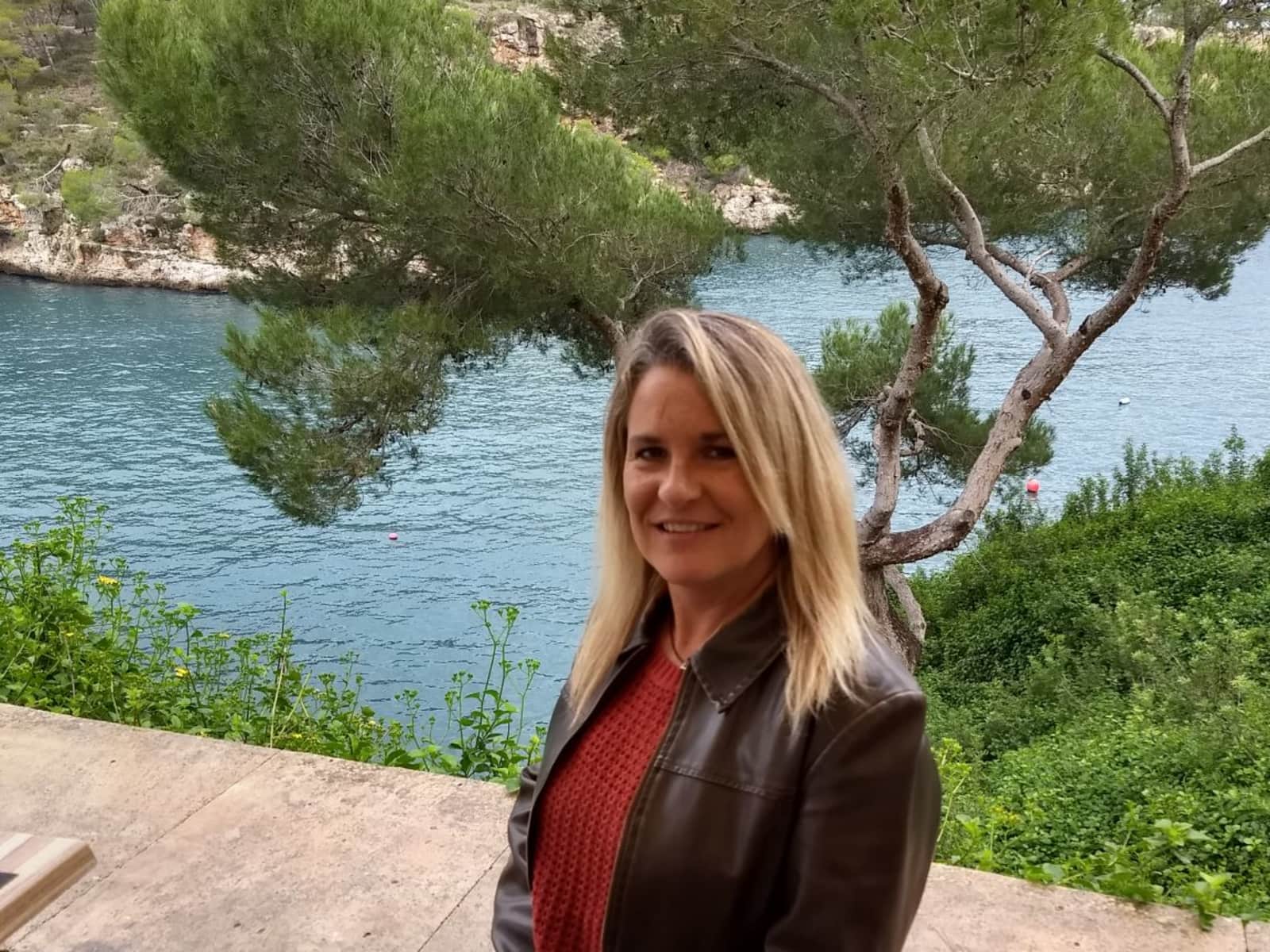 Janis from Palma, Spain