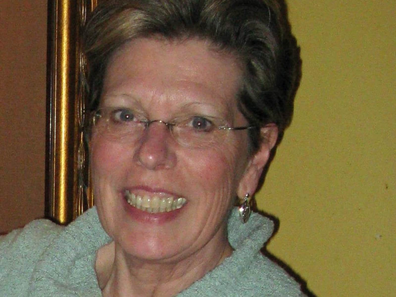 Sarah from Knoxville, Tennessee, United States