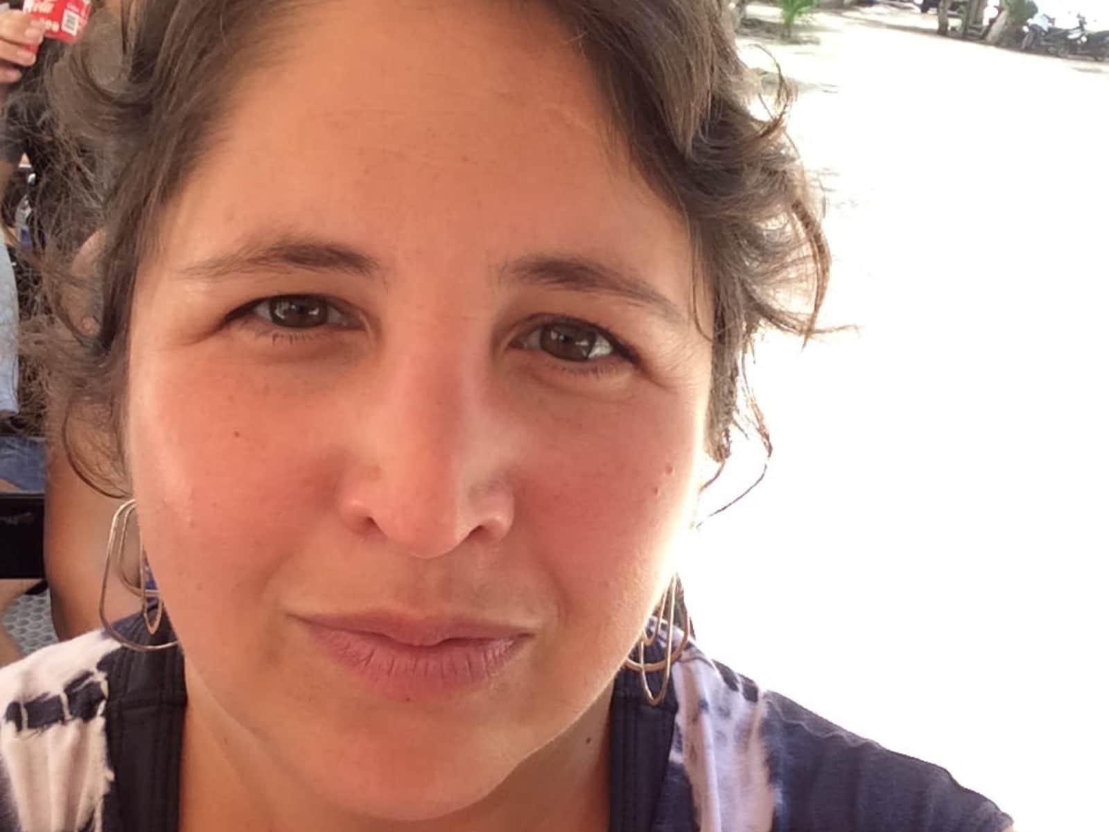 Elizabeth from Chicago, Illinois, United States