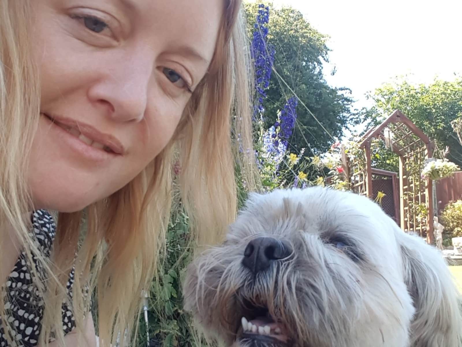Jo from Auckland, New Zealand