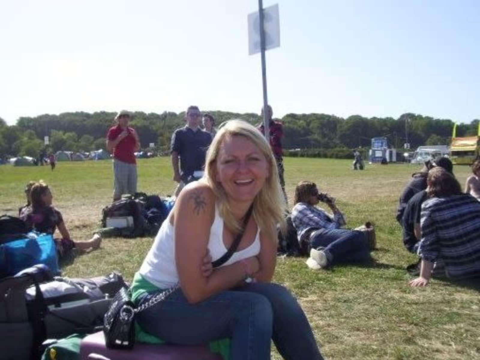 Shani from Worthing, United Kingdom