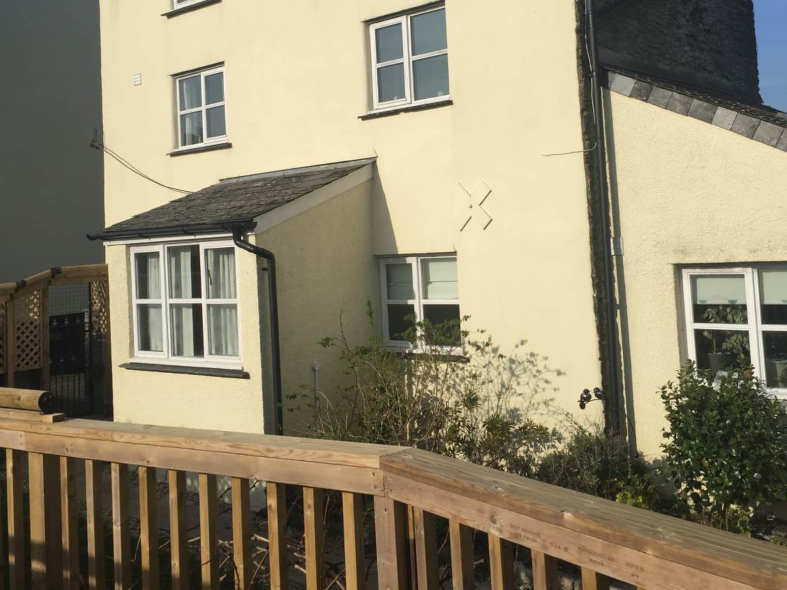 Housesitting assignment in Loddiswell, United Kingdom