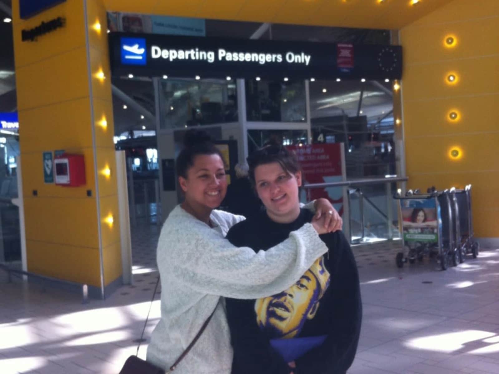 Kasi-mae & Zoe from Reading, United Kingdom