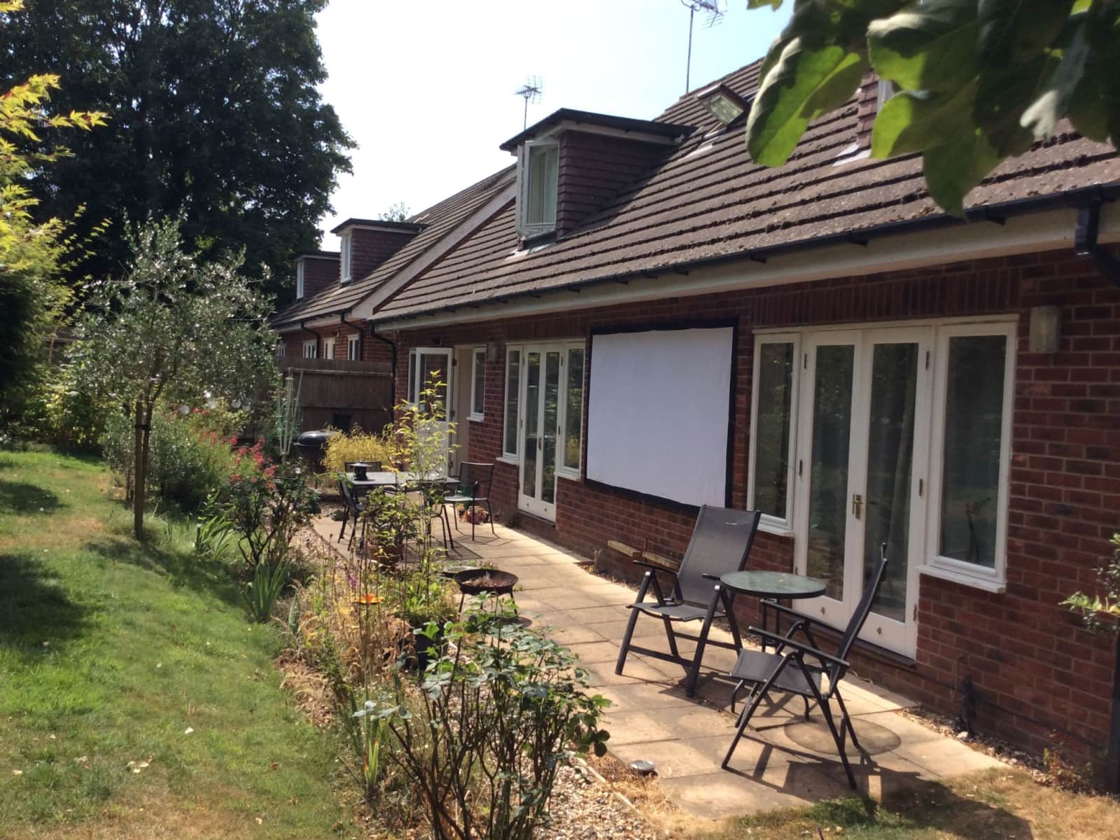 Housesitting assignment in Alderholt, United Kingdom