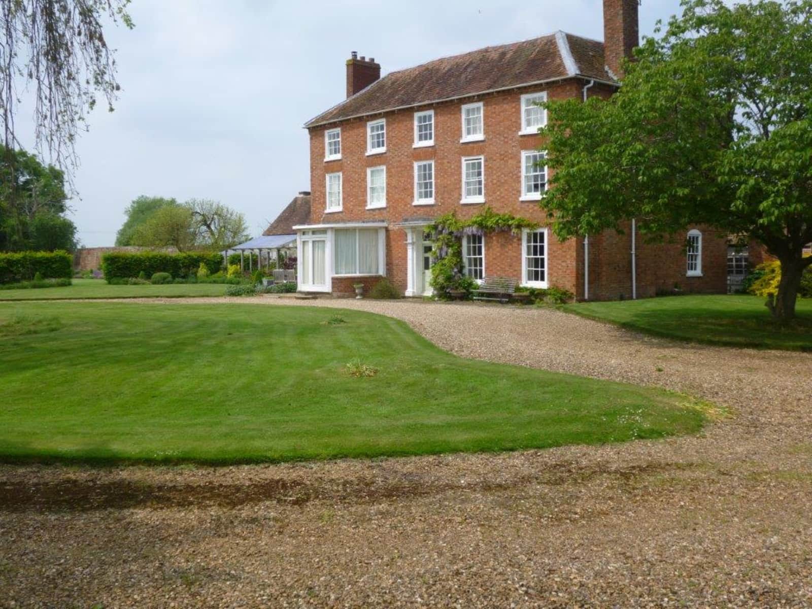 Housesitting assignment in Pershore, United Kingdom