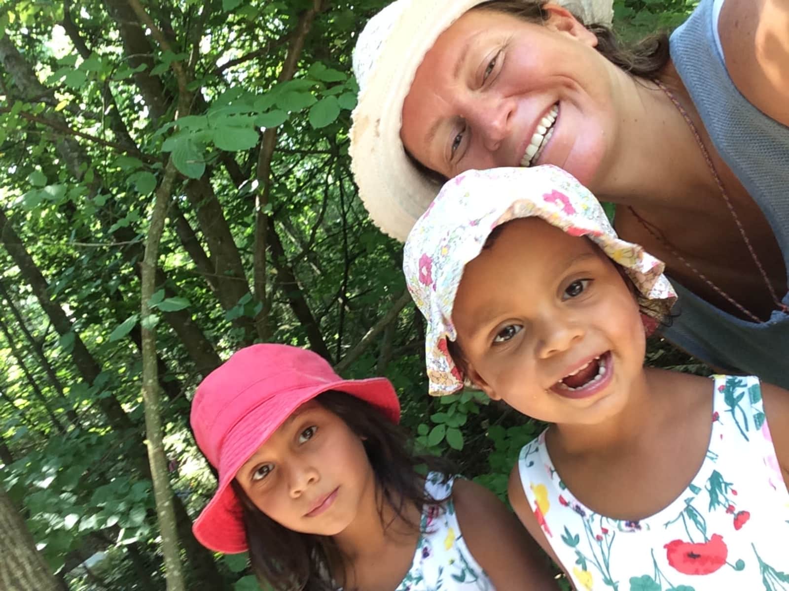 Nicole, harry, t&j & Harry from Ringwood, United Kingdom