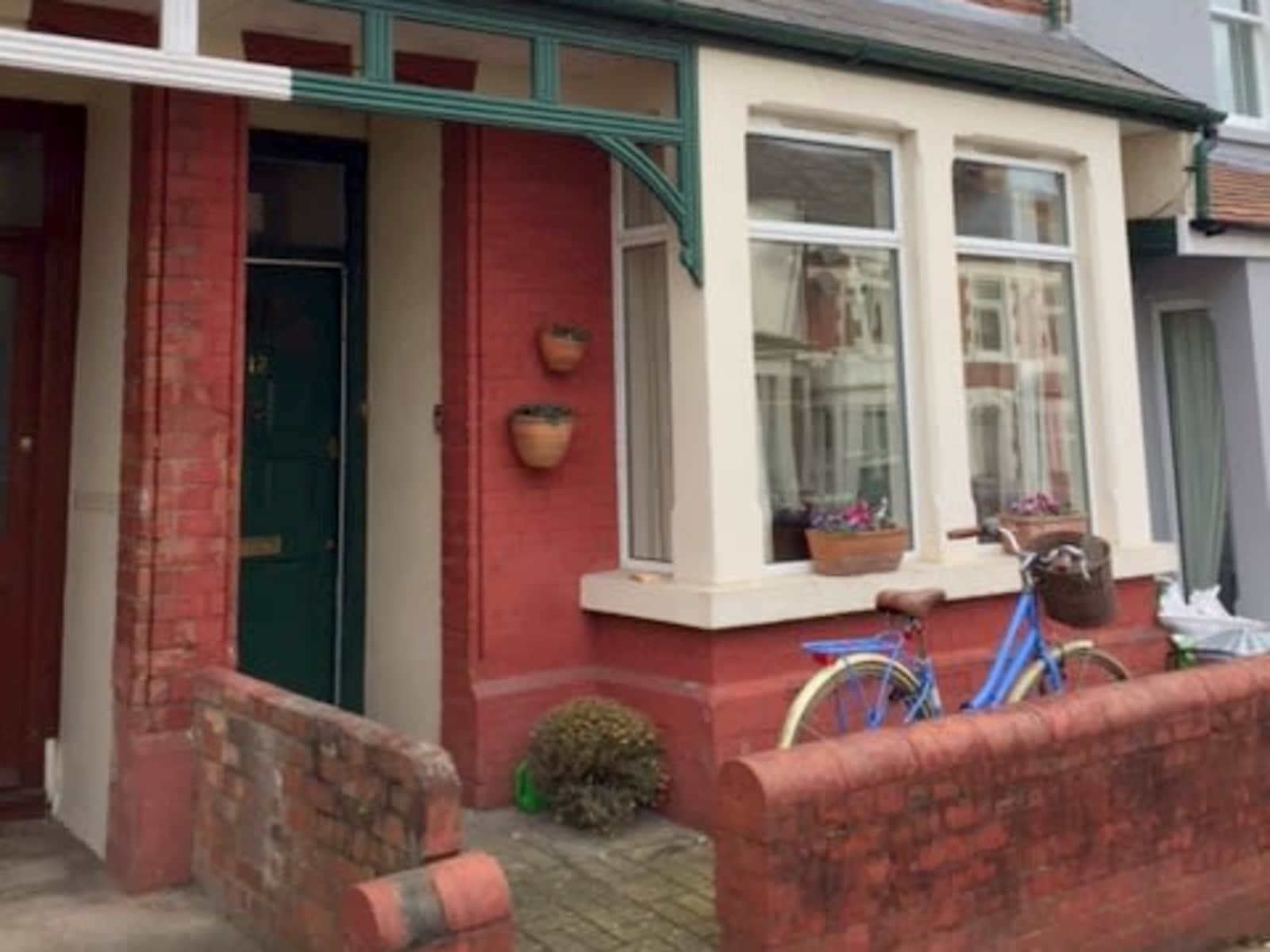 Housesitting assignment in Cardiff, United Kingdom