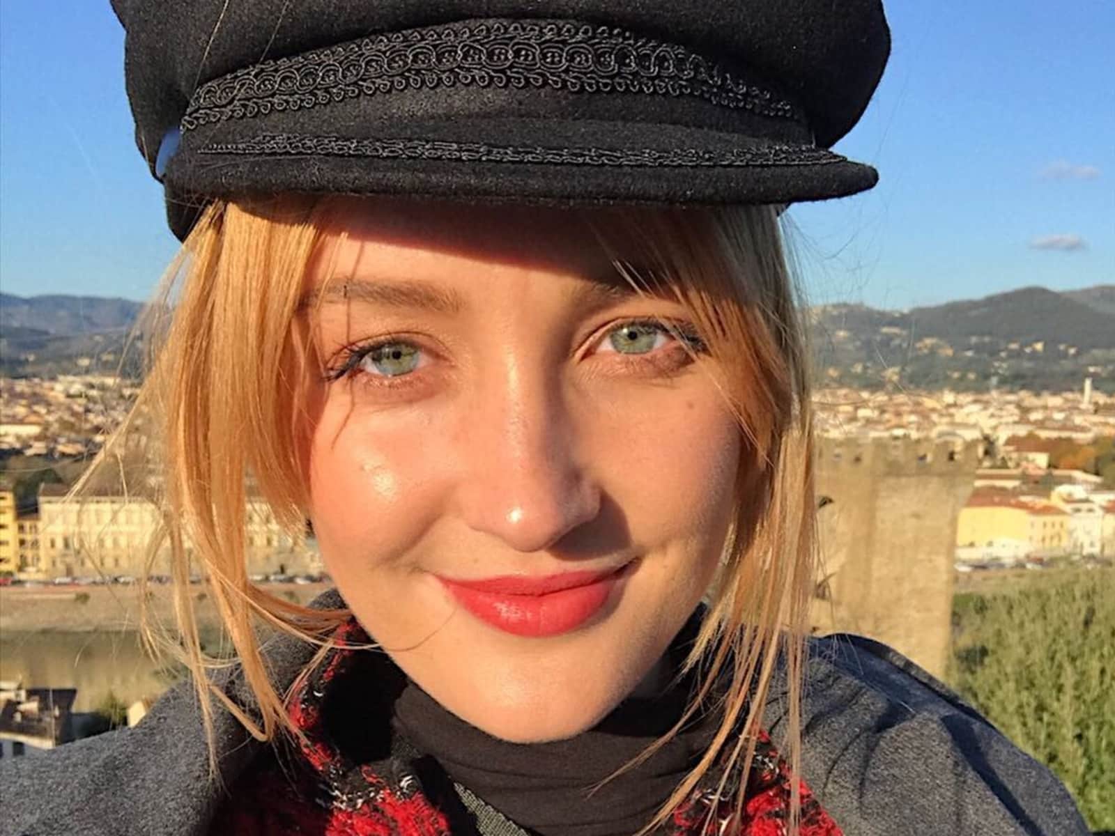 Nicole from London, United Kingdom