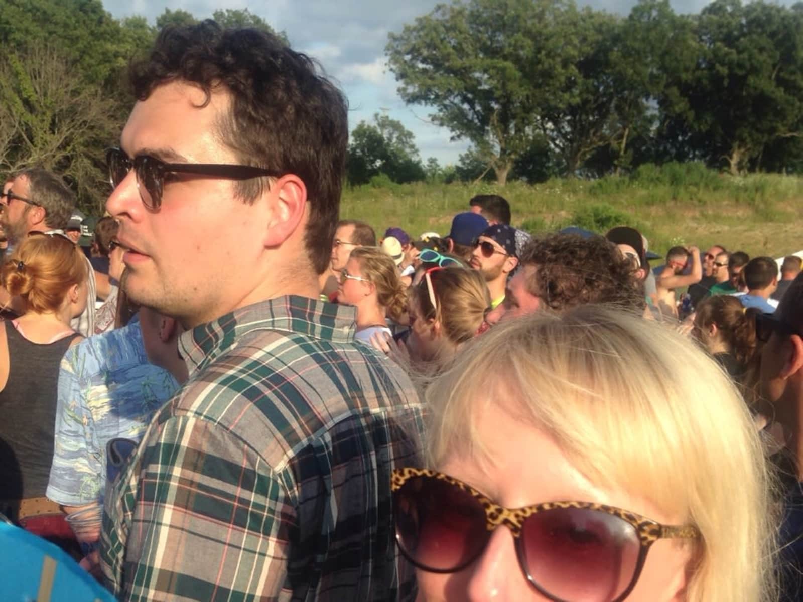 Lisa & Richard from Cardiff, United Kingdom