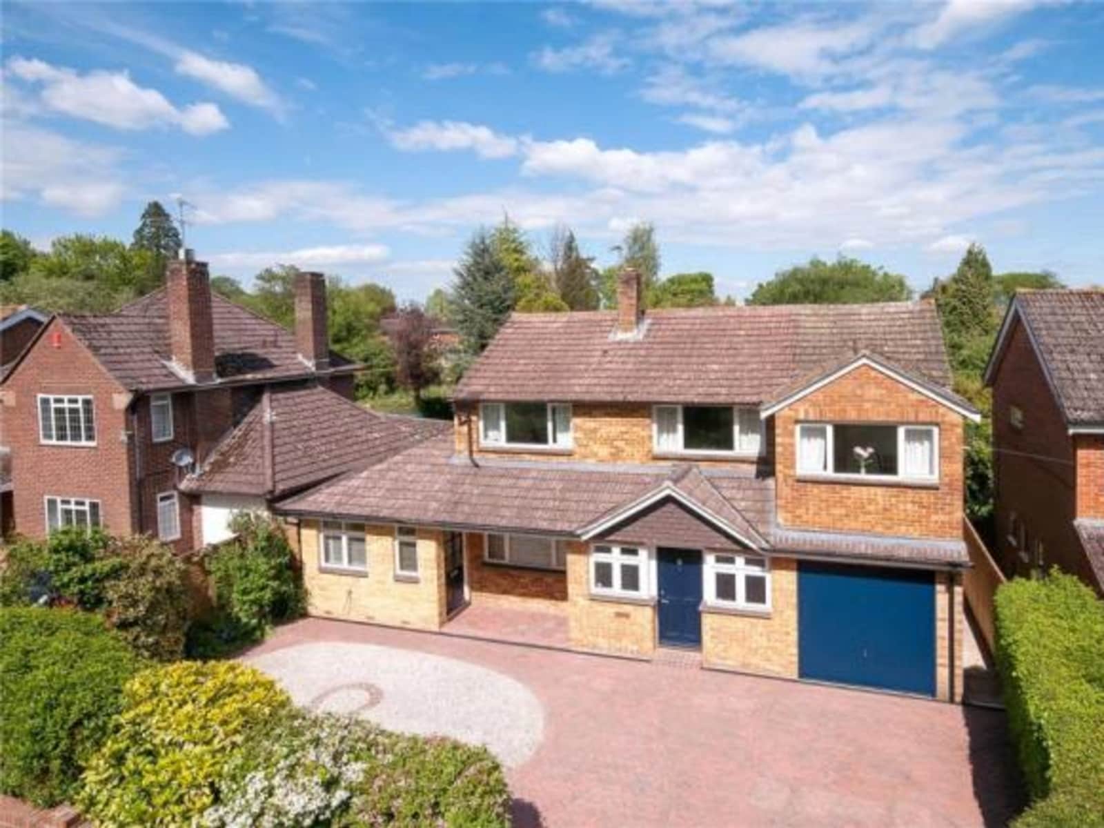 Housesitting assignment in Winchester, United Kingdom