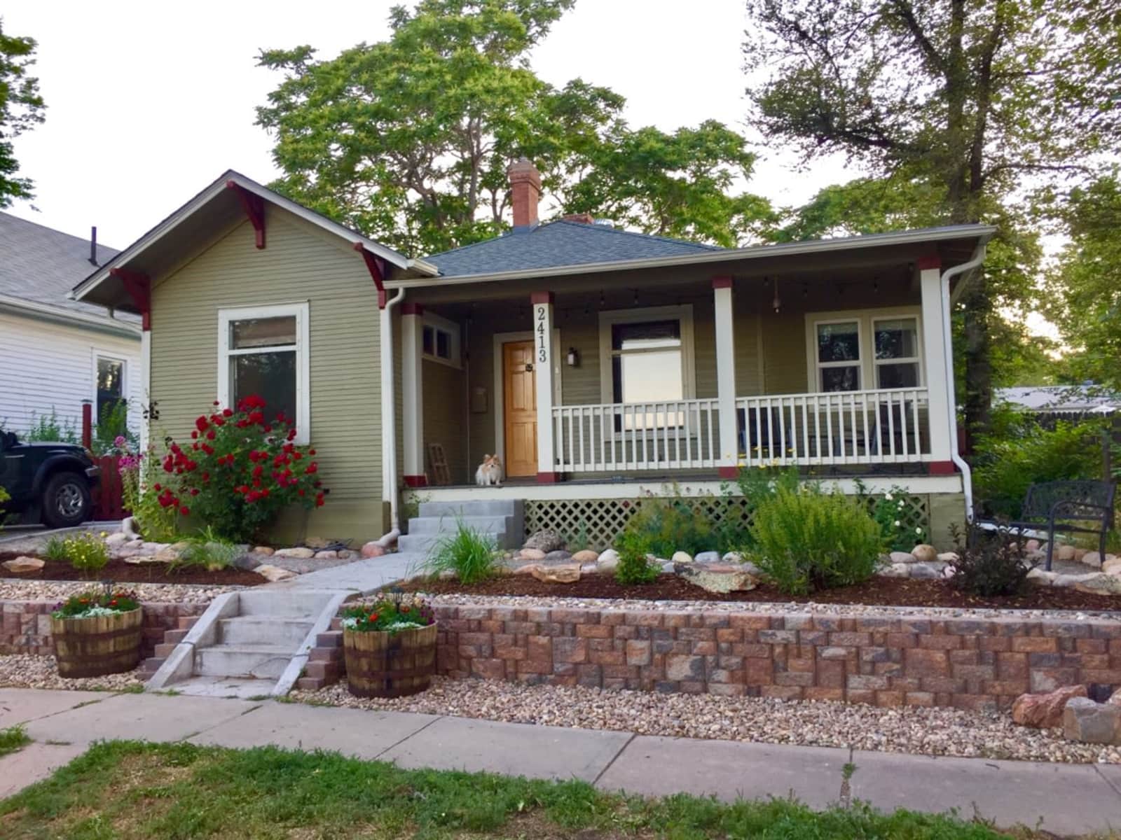 Housesitting assignment in Edgewater, Colorado, United States