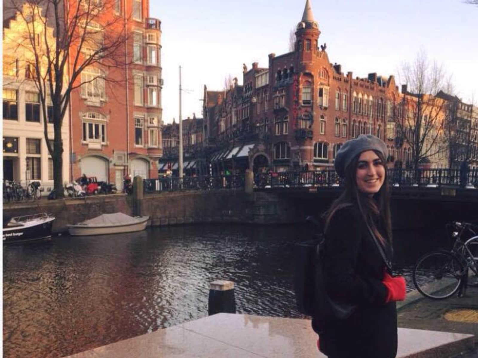 Nafé from London, United Kingdom