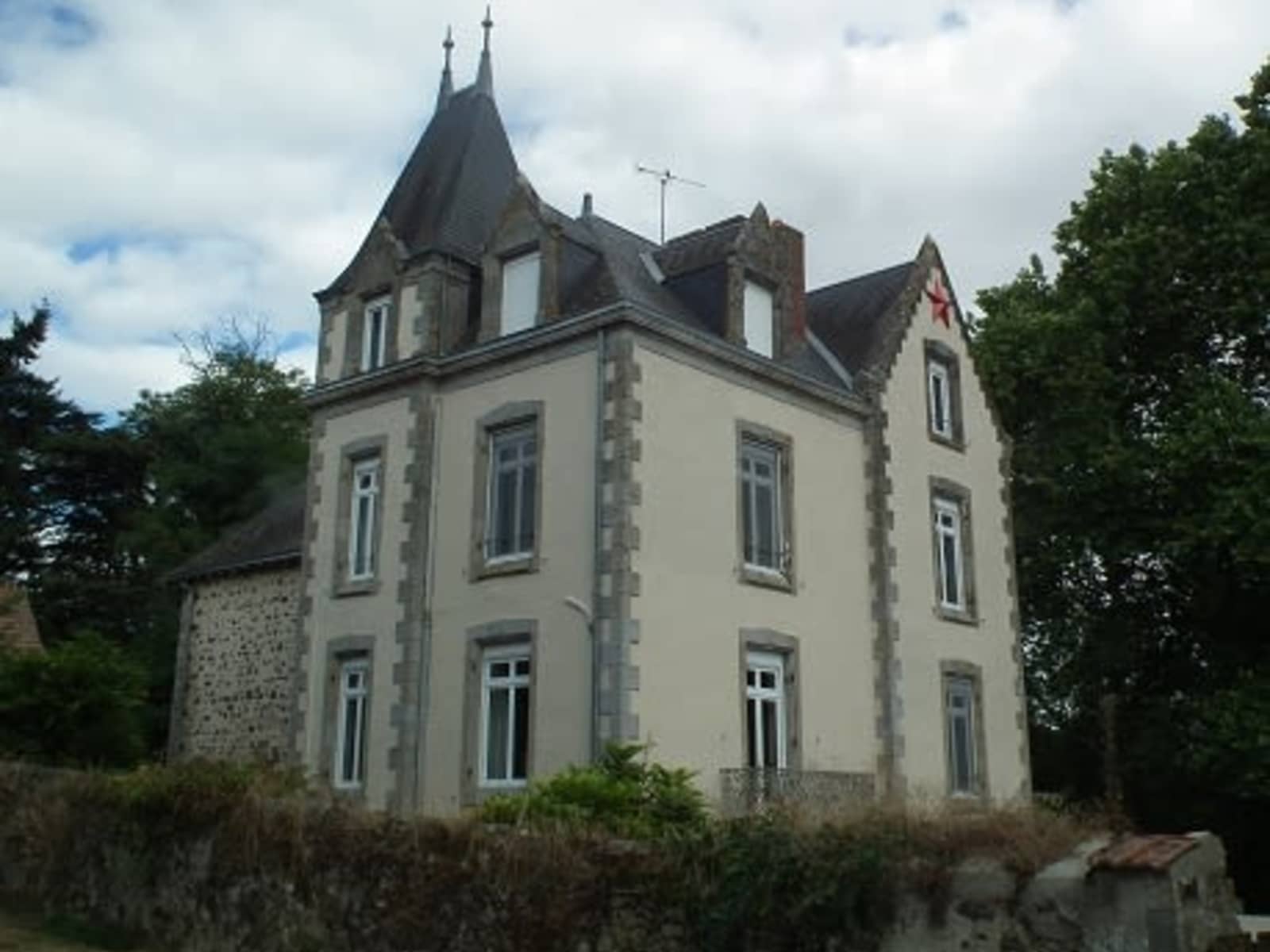 Housesitting assignment in Bressuire, France