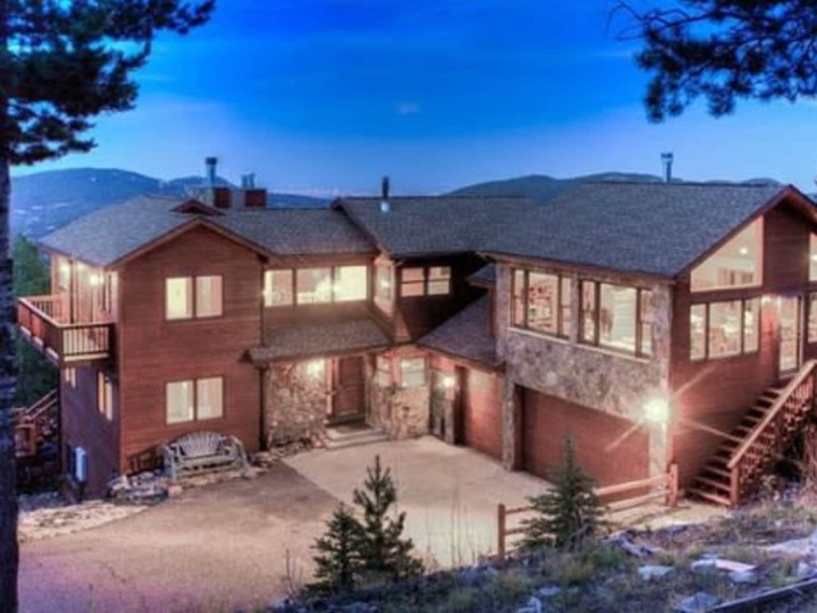 Housesitting assignment in Conifer, Colorado, United States