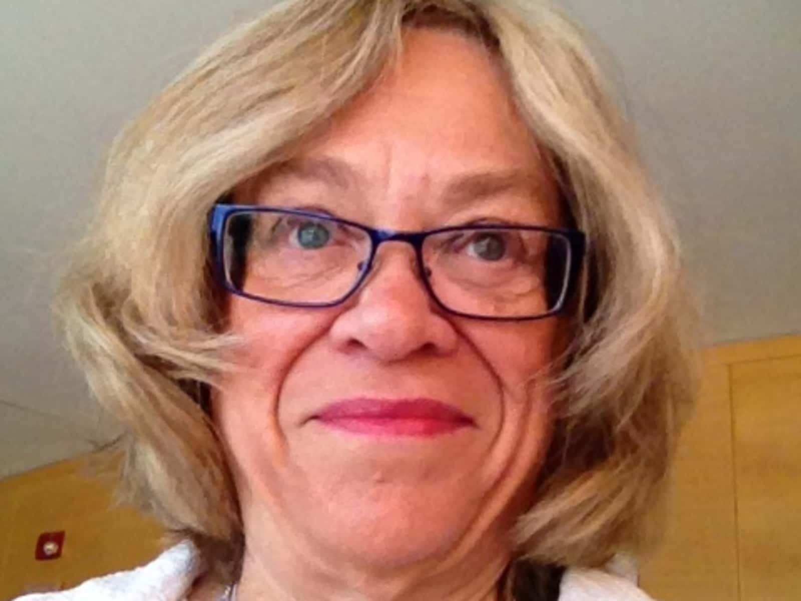 M m from Albany, New York, United States