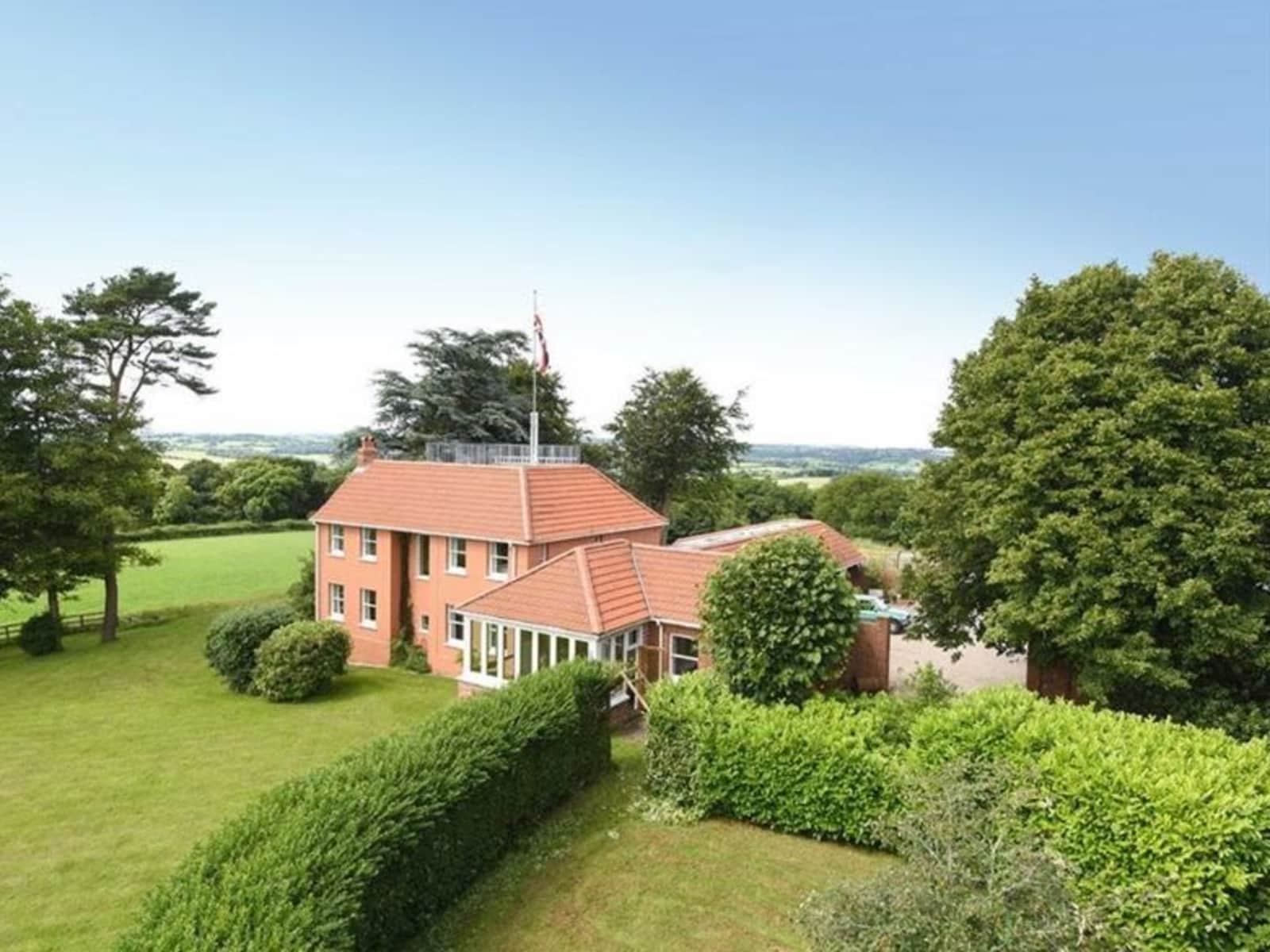 Housesitting assignment in Axminster, United Kingdom