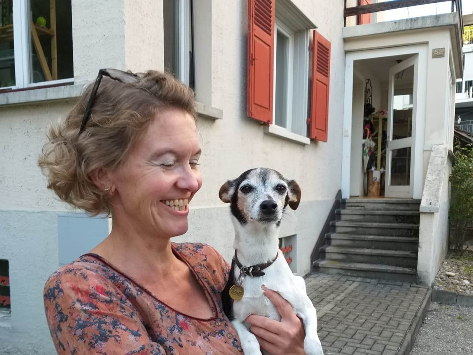 Nelli from Luzern, Switzerland