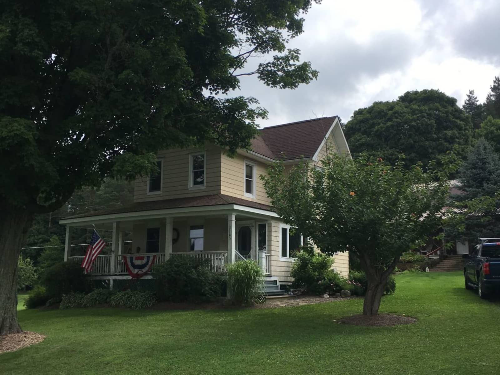 Housesitting assignment in Varysburg, New York, United States