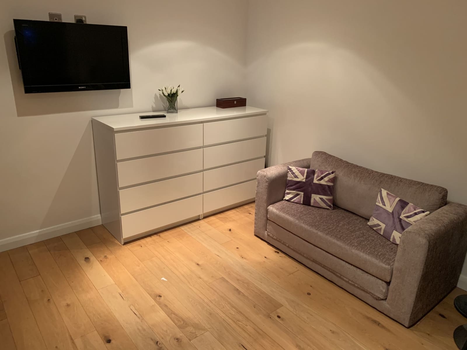 Housesitting assignment in Bedhampton, United Kingdom