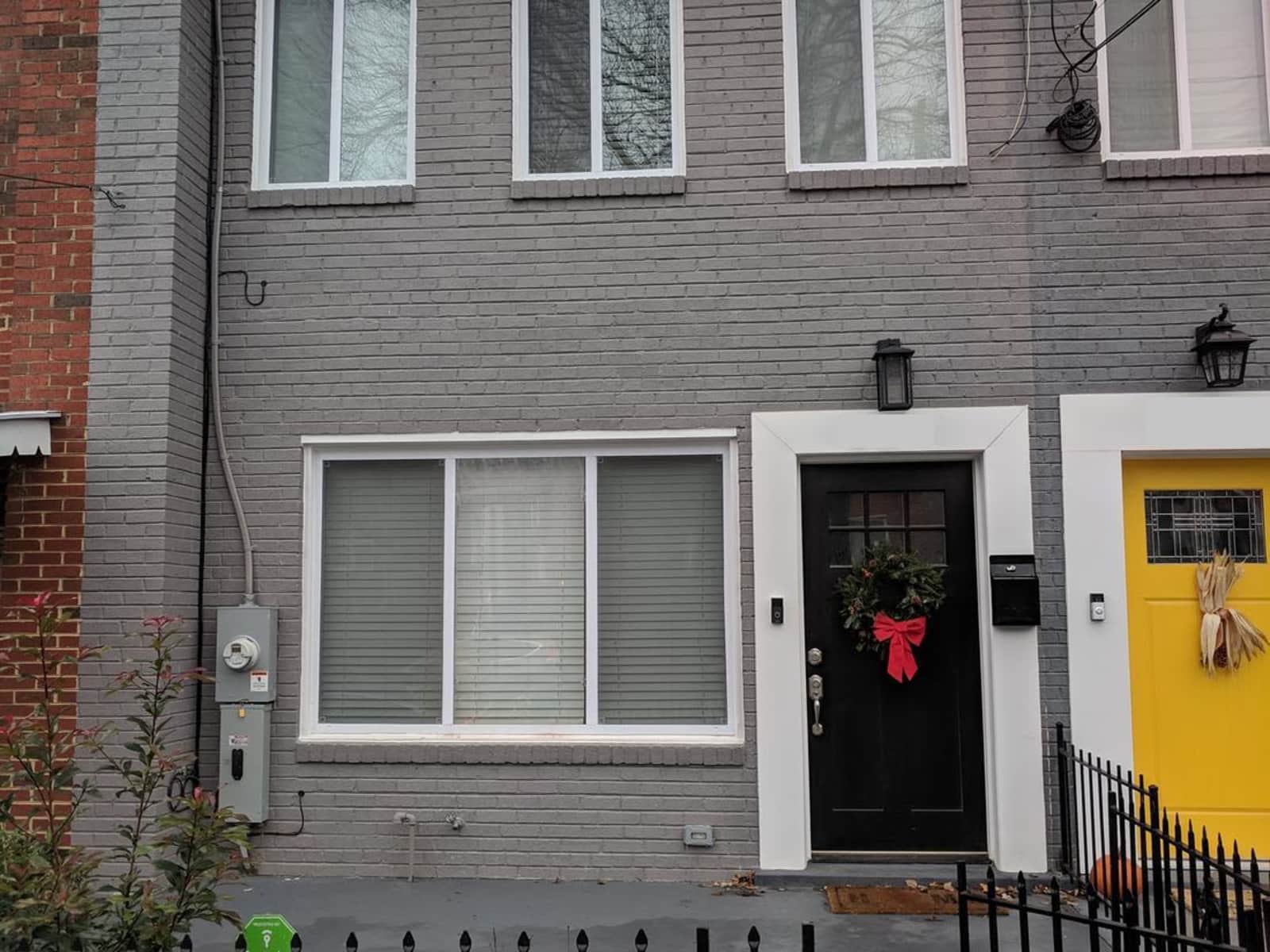Housesitting assignment in Washington, D.C., Washington, D.C., United States