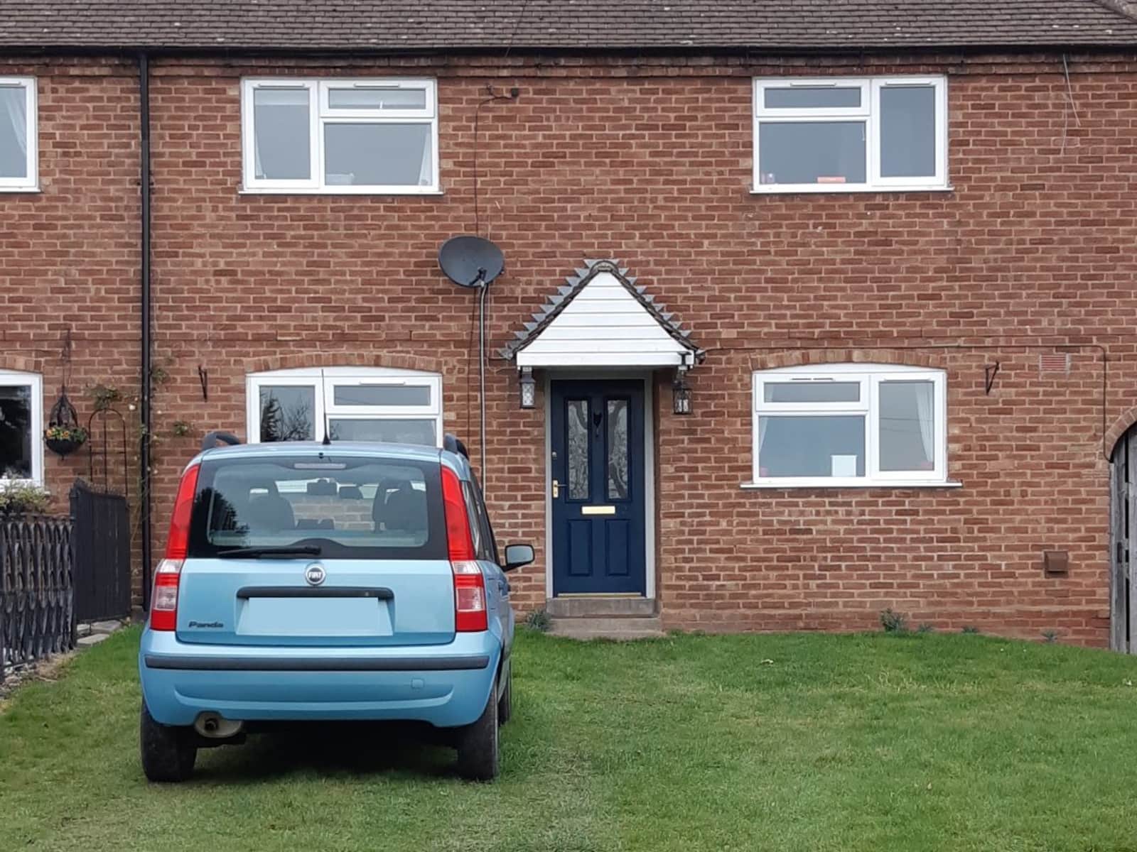 Housesitting assignment in Ullenhall, United Kingdom