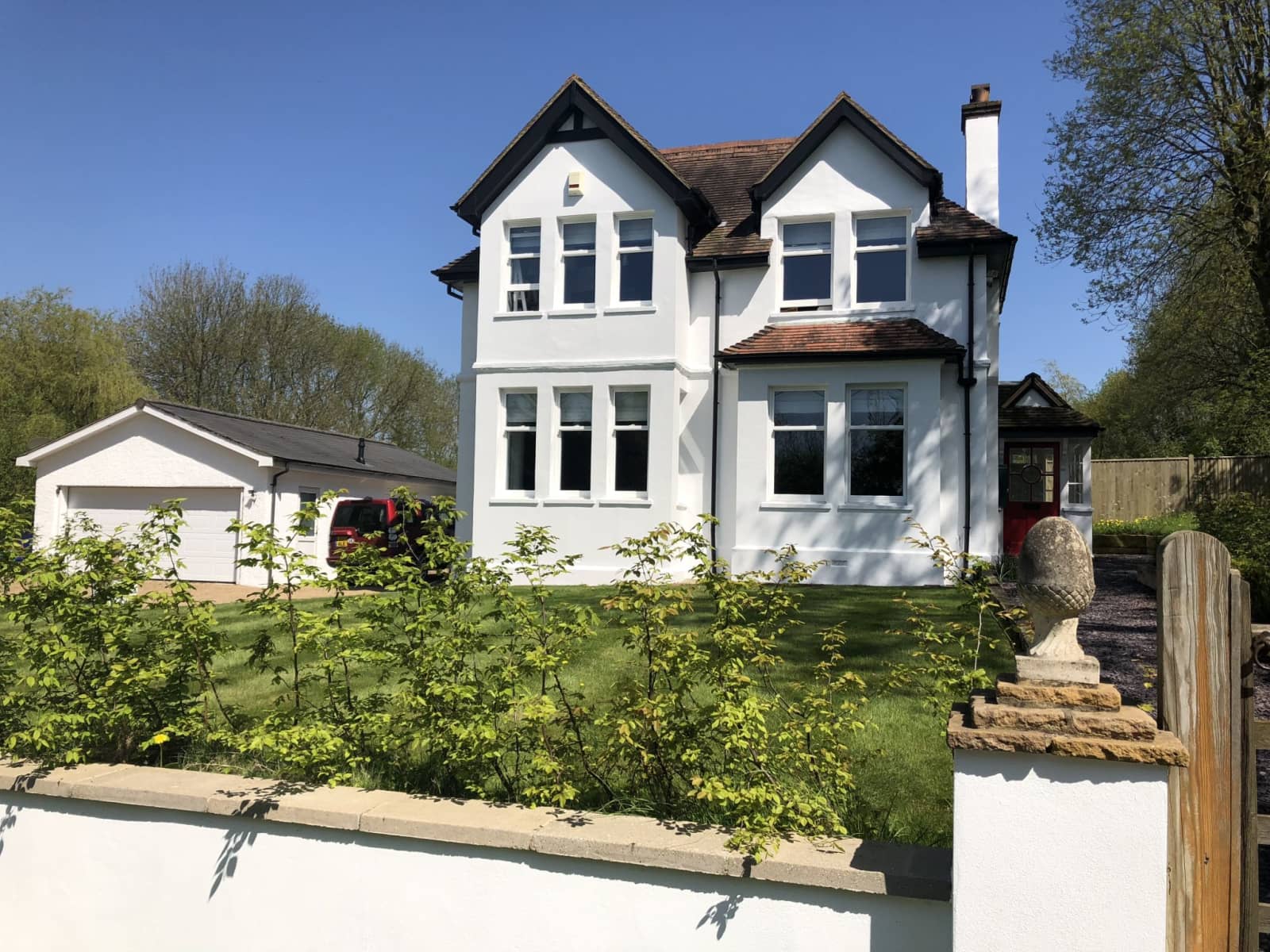 Housesitting assignment in Caterham, United Kingdom