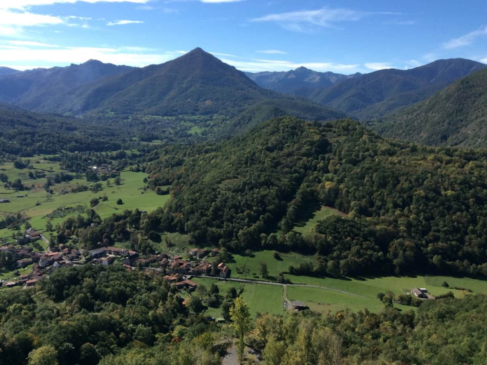 Housesitting assignment in Créchets, France