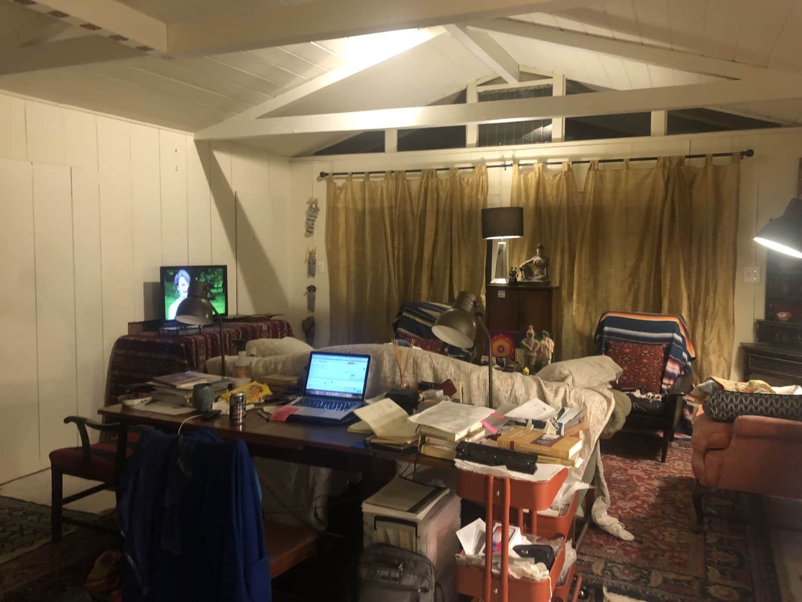 Housesitting assignment in La Crescenta-Montrose, California, United States