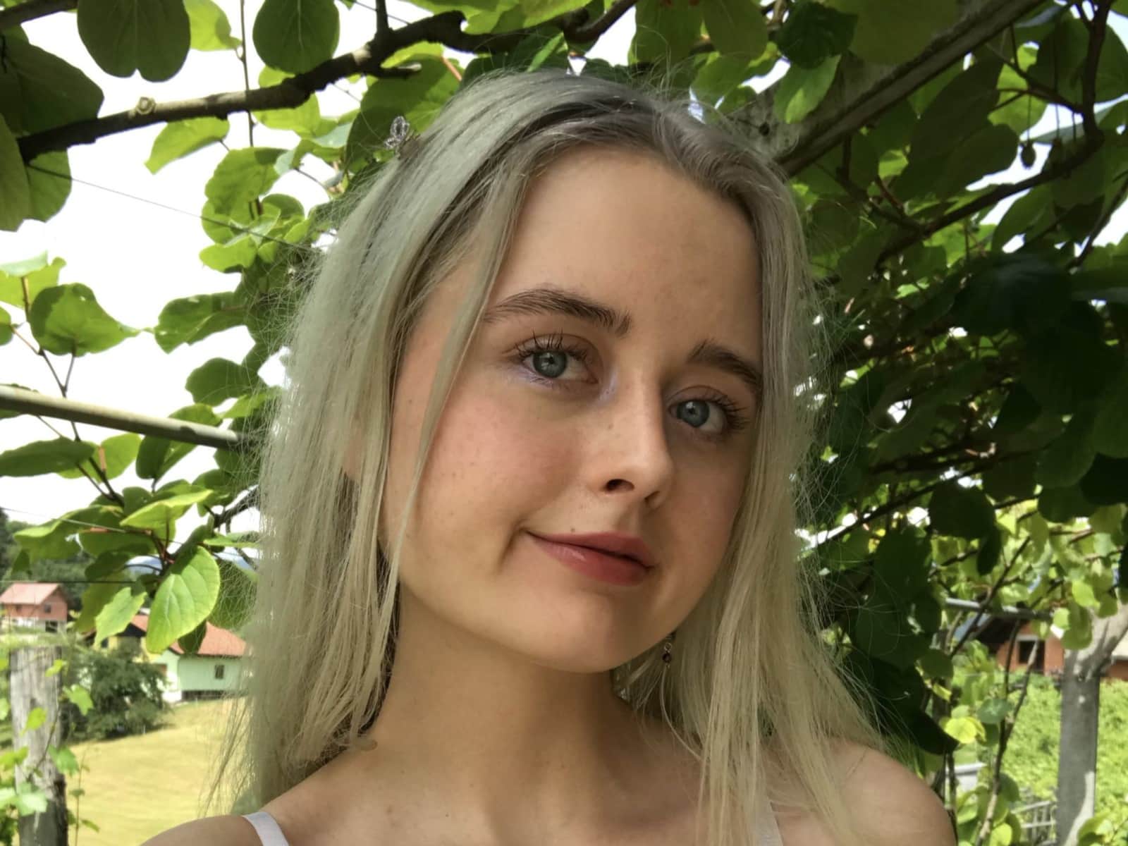 Lauren from Leven, United Kingdom