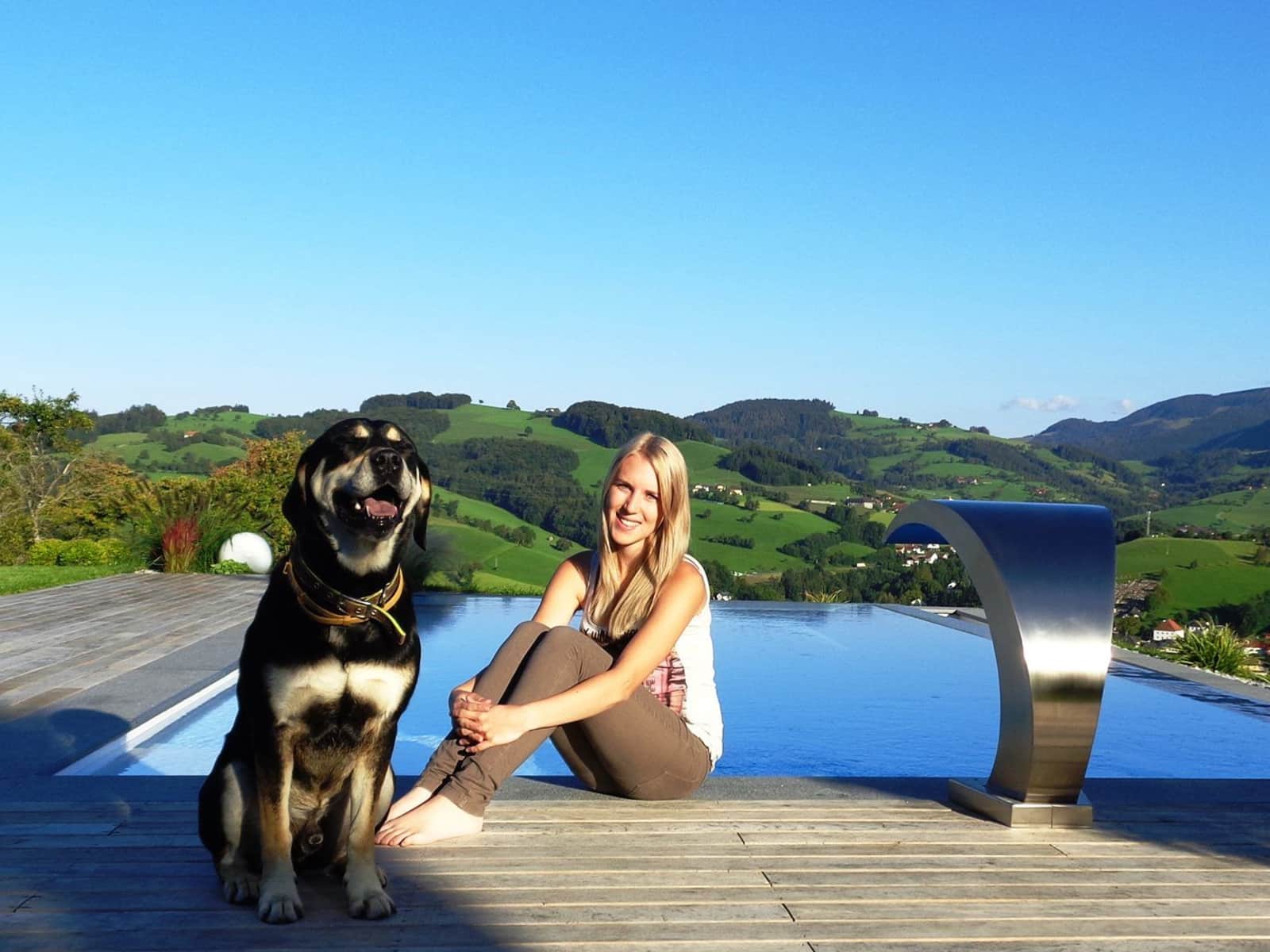 Lisa from Steyr, Austria