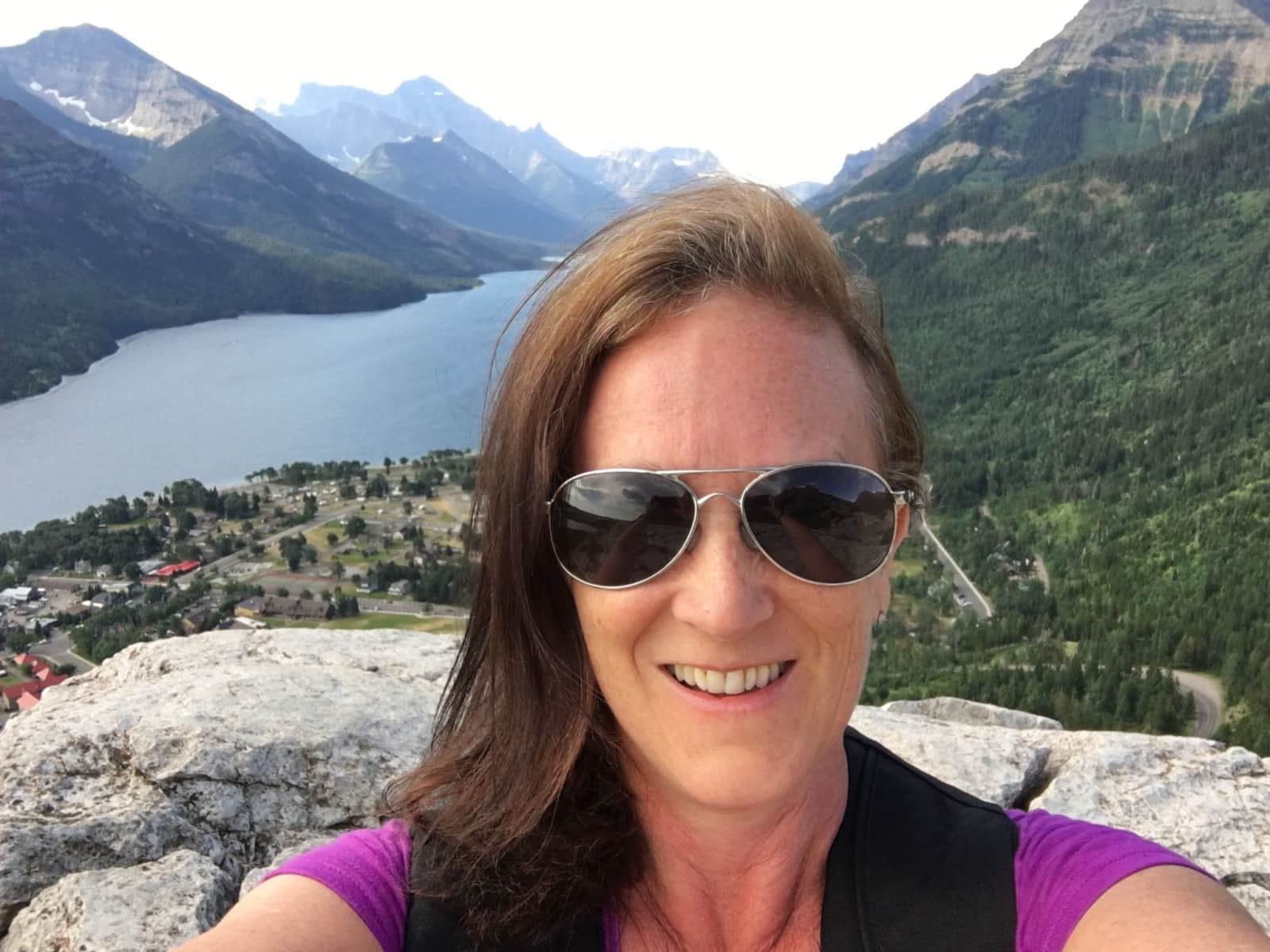 Shelley from Niagara Falls, Ontario, Canada